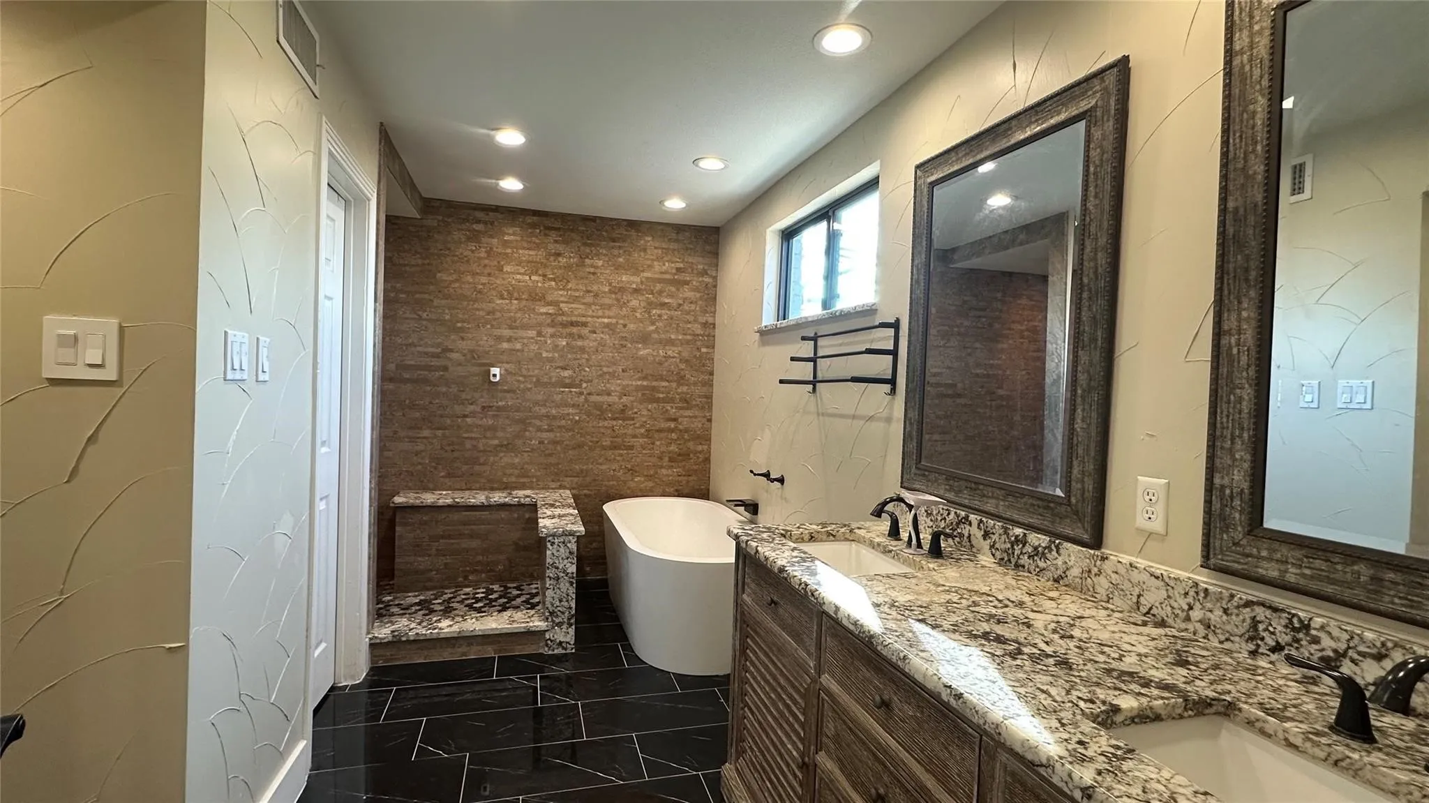 Single Family Residence For Rent in Collin County , 3925 Capricorn Court, Plano, Texas 75023, 3 Bedroom, 3 Bathroom, 2 Garage spaces, 2,297 Sqft, built in 1986, mls#21356113, Real Estate Agent in Plano, Homes For Rent in Collin county, Homes For Rent in Plano, Realtor in Plano Texas, Real Estate Brokerage Independent Realty Texas, Luminita Cordes Realtor