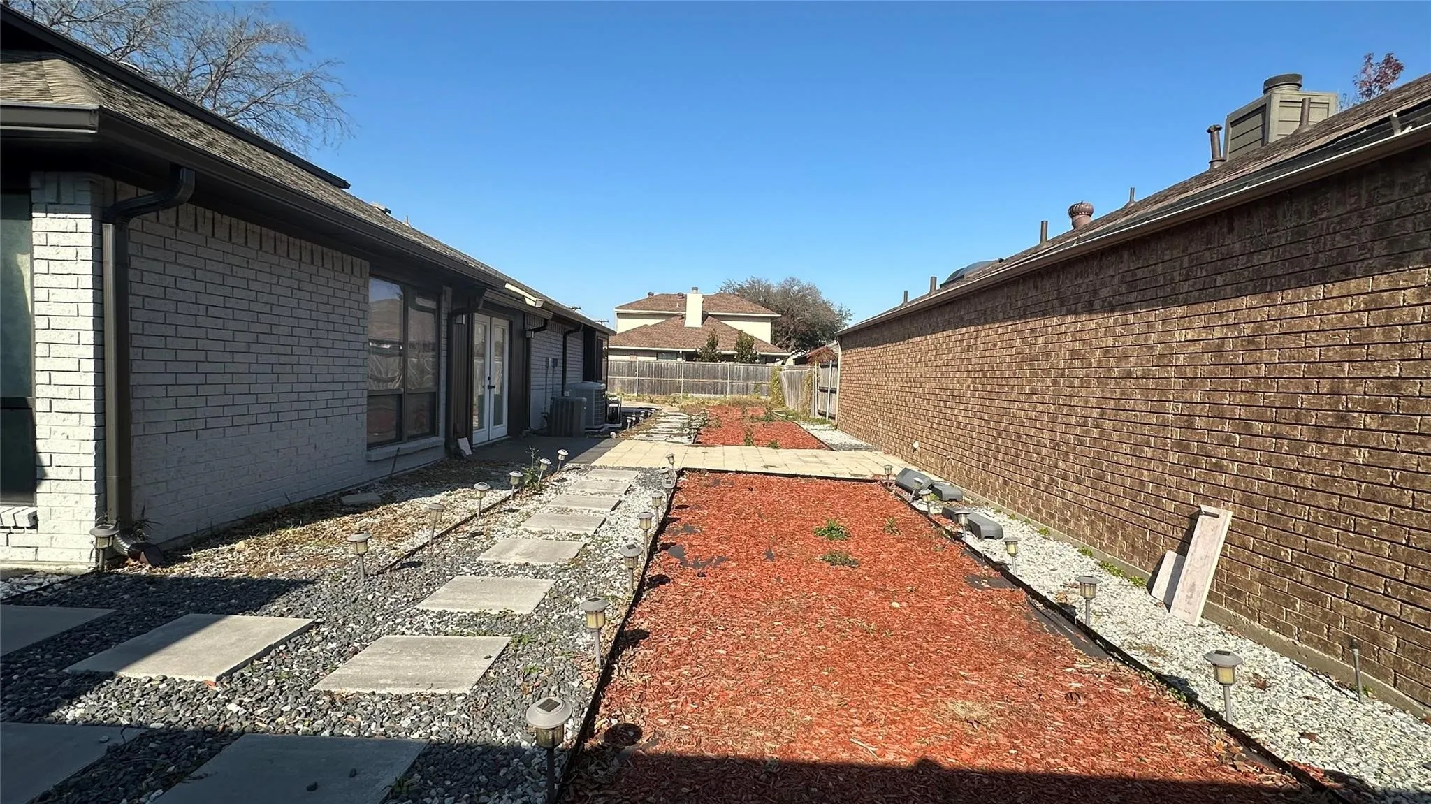 Single Family Residence For Rent in Collin County , 3925 Capricorn Court, Plano, Texas 75023, 3 Bedroom, 3 Bathroom, 2 Garage spaces, 2,297 Sqft, built in 1986, mls#21356113, Real Estate Agent in Plano, Homes For Rent in Collin county, Homes For Rent in Plano, Realtor in Plano Texas, Real Estate Brokerage Independent Realty Texas, Luminita Cordes Realtor