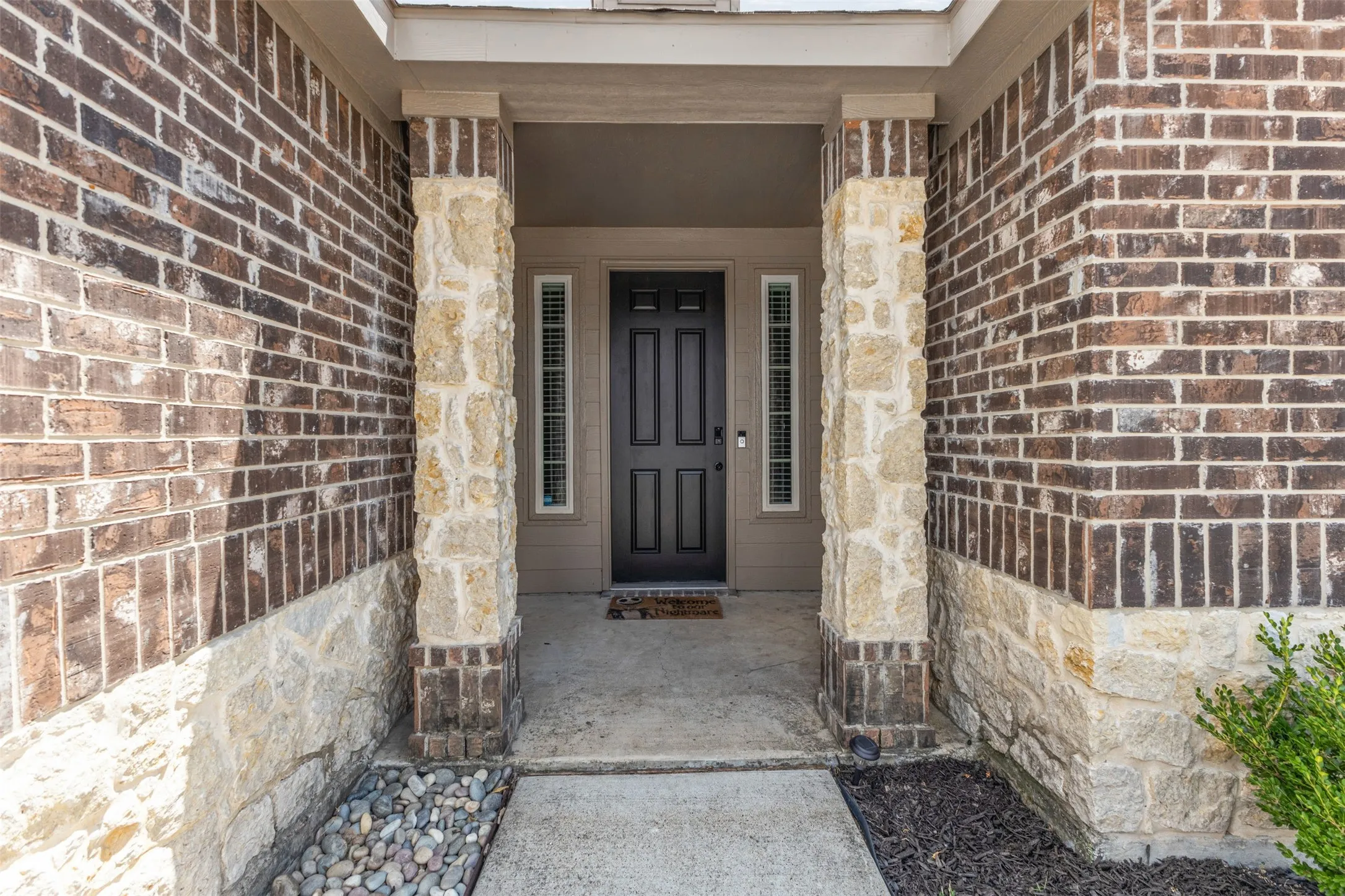 Single Family Residence For Sale in Ellis County , 227 Hackney Street, Waxahachie, Texas 75165, 3 Bedroom, 2 Bathroom, 2 Garage spaces, 2,360 Sqft, built in 2018, mls#21356406, Real Estate Agent in Waxahachie, Homes For Sale in Ellis county, Homes For Sale in Waxahachie, Realtor in Waxahachie Texas, Real Estate Brokerage Independent Realty Texas, Luminita Cordes Realtor