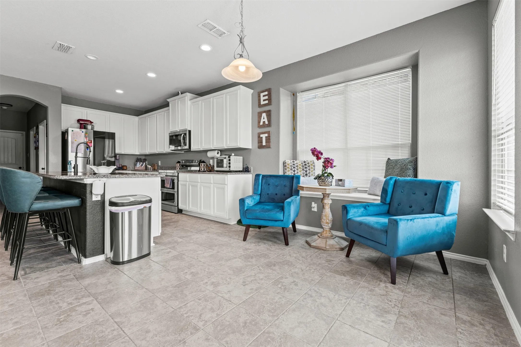 Single Family Residence For Sale in Ellis County , 227 Hackney Street, Waxahachie, Texas 75165, 3 Bedroom, 2 Bathroom, 2 Garage spaces, 2,360 Sqft, built in 2018, mls#21356406, Real Estate Agent in Waxahachie, Homes For Sale in Ellis county, Homes For Sale in Waxahachie, Realtor in Waxahachie Texas, Real Estate Brokerage Independent Realty Texas, Luminita Cordes Realtor