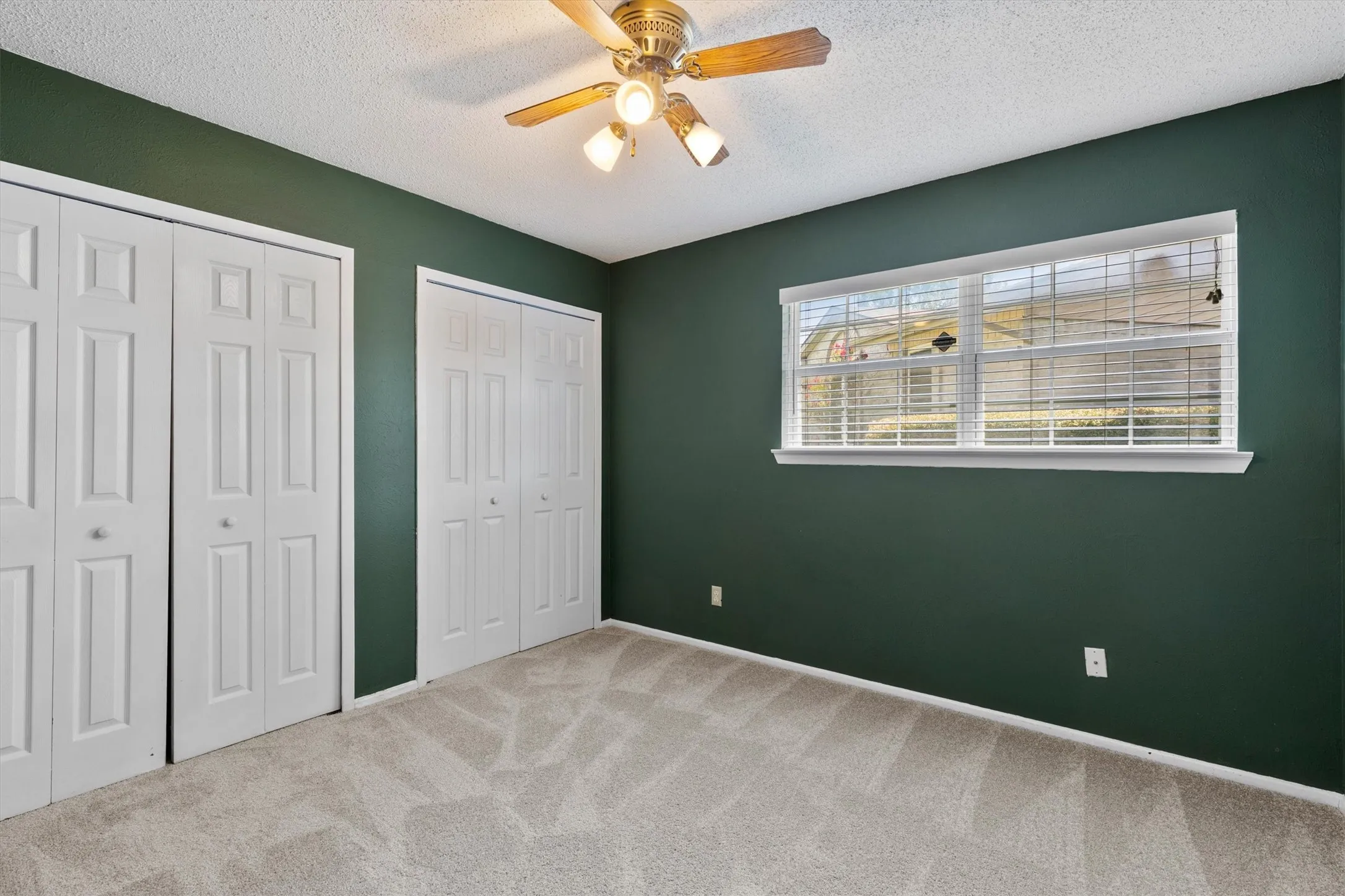 Single Family Residence For Sale in Dallas County , 1804 Westwood Circle, Carrollton, Texas 75006, 3 Bedroom, 2 Bathroom, 2 Garage spaces, 1,363 Sqft, built in 1969, mls#21356481, Real Estate Agent in Carrollton, Homes For Sale in Dallas county, Homes For Sale in Carrollton, Realtor in Carrollton Texas, Real Estate Brokerage Independent Realty Texas, Luminita Cordes Realtor
