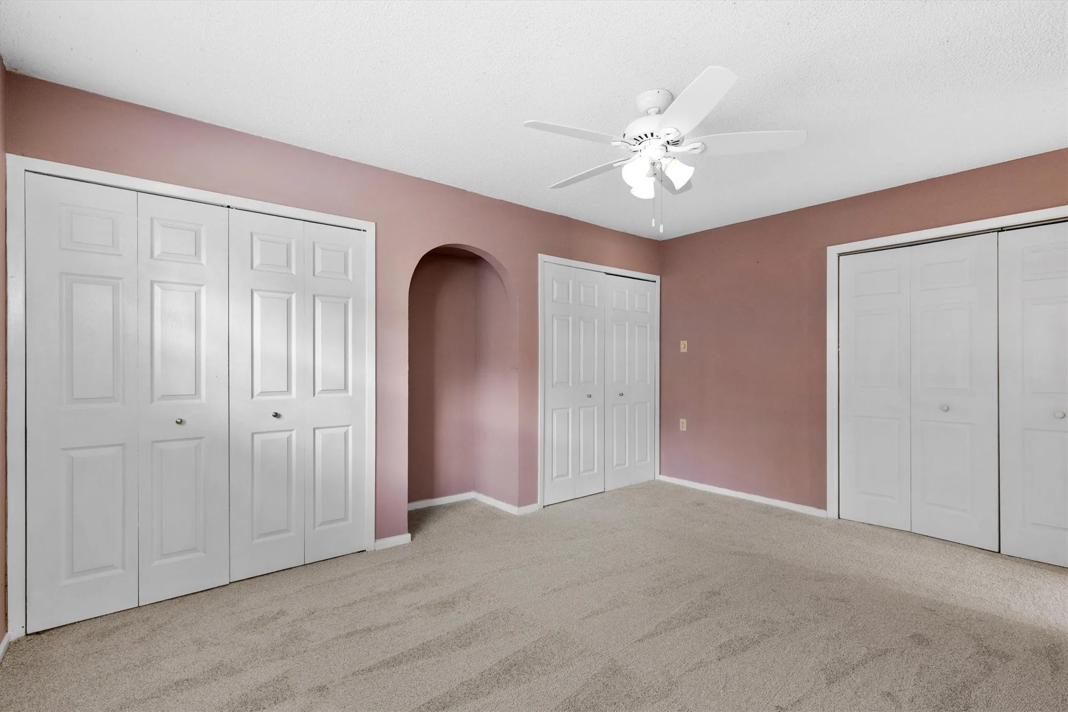 Single Family Residence For Sale in Dallas County , 1804 Westwood Circle, Carrollton, Texas 75006, 3 Bedroom, 2 Bathroom, 2 Garage spaces, 1,363 Sqft, built in 1969, mls#21356481, Real Estate Agent in Carrollton, Homes For Sale in Dallas county, Homes For Sale in Carrollton, Realtor in Carrollton Texas, Real Estate Brokerage Independent Realty Texas, Luminita Cordes Realtor