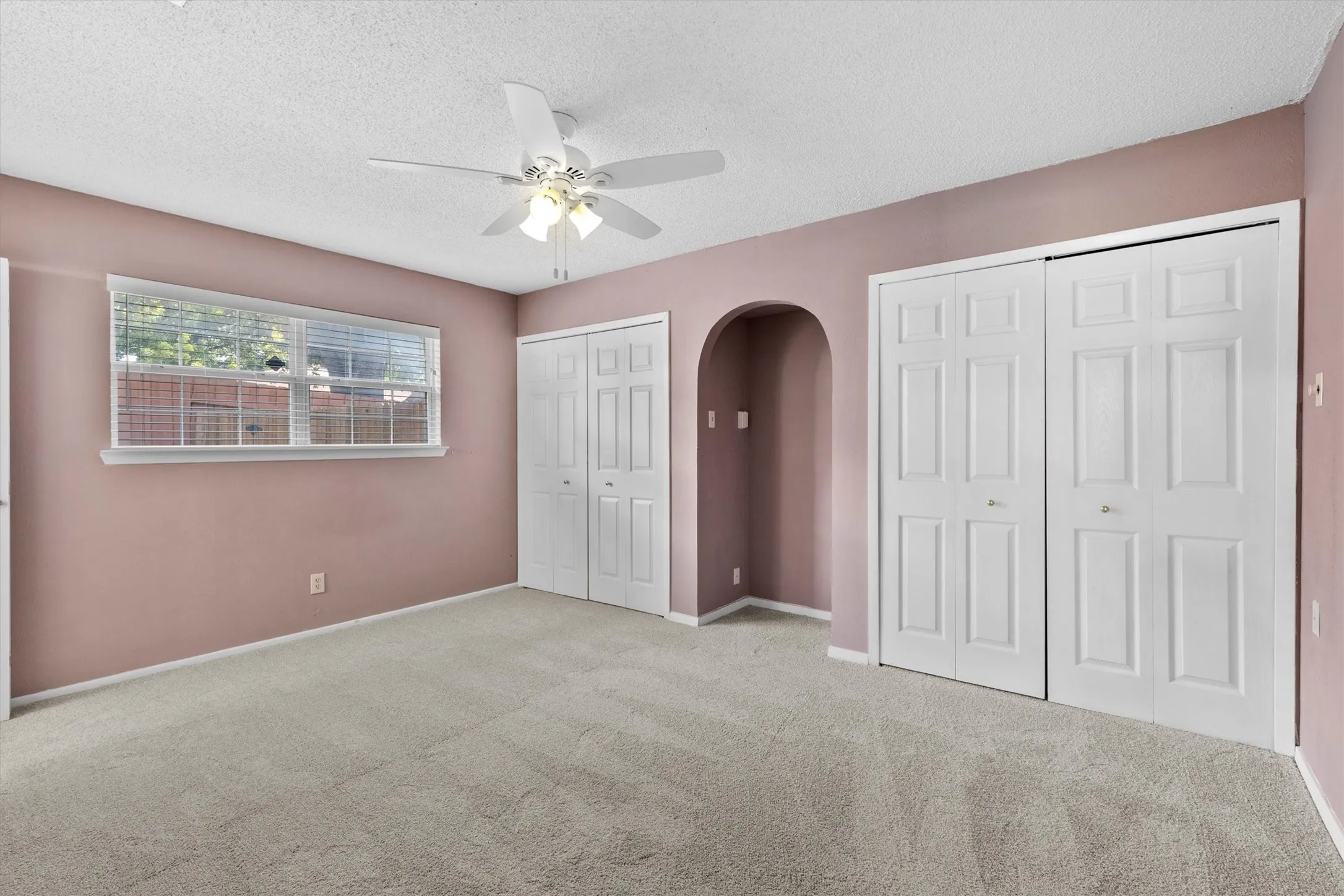 Single Family Residence For Sale in Dallas County , 1804 Westwood Circle, Carrollton, Texas 75006, 3 Bedroom, 2 Bathroom, 2 Garage spaces, 1,363 Sqft, built in 1969, mls#21356481, Real Estate Agent in Carrollton, Homes For Sale in Dallas county, Homes For Sale in Carrollton, Realtor in Carrollton Texas, Real Estate Brokerage Independent Realty Texas, Luminita Cordes Realtor