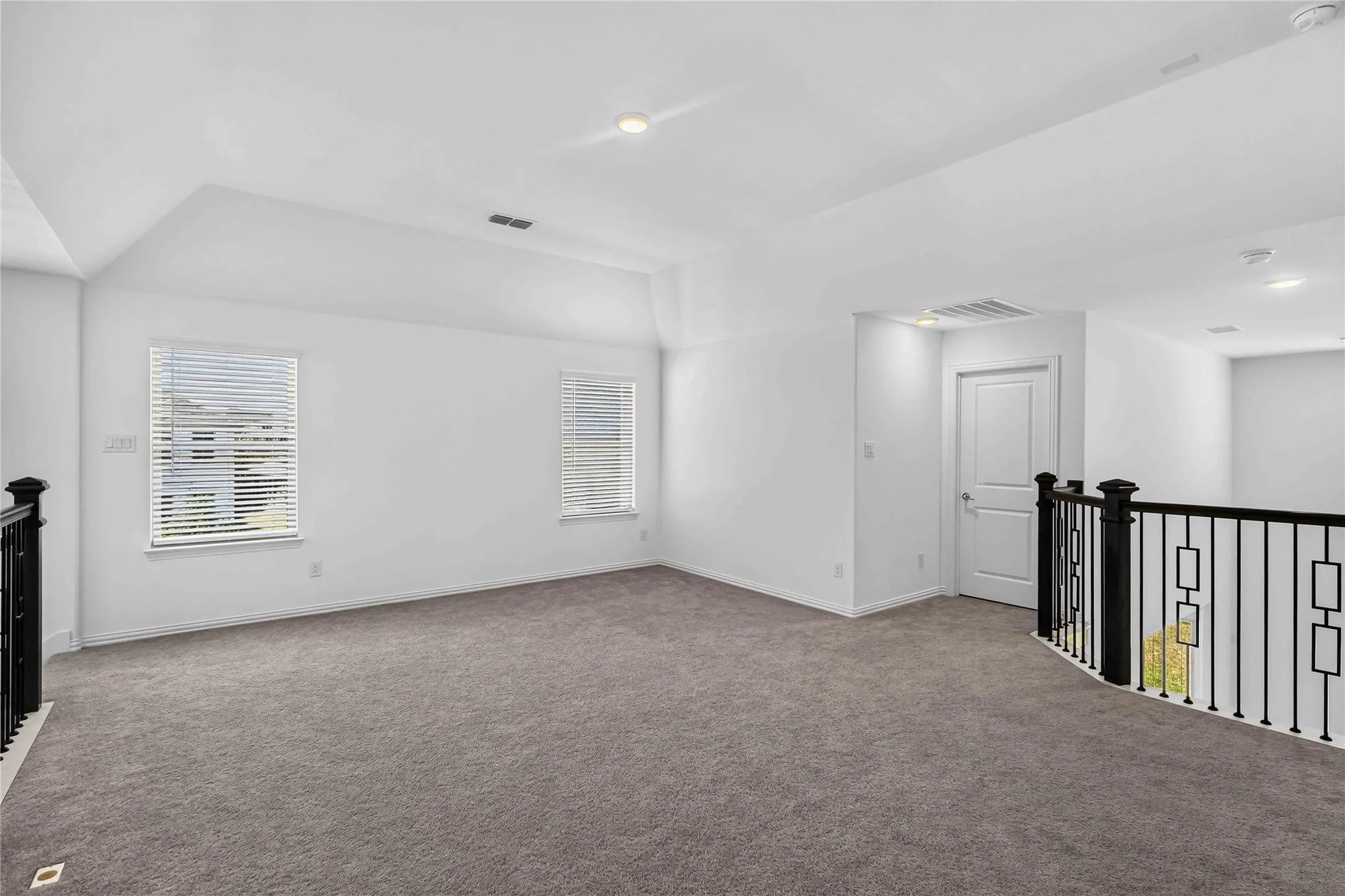Single Family Residence For Rent in Collin County , 1308 Ladys Mantle Way, Celina, Texas 75078, 4 Bedroom, 3 Bathroom, 2 Garage spaces, 2,975 Sqft, built in 2023, mls#21356491, Real Estate Agent in Celina, Homes For Rent in Collin county, Homes For Rent in Celina, Realtor in Celina Texas, Real Estate Brokerage Independent Realty Texas, Luminita Cordes Realtor