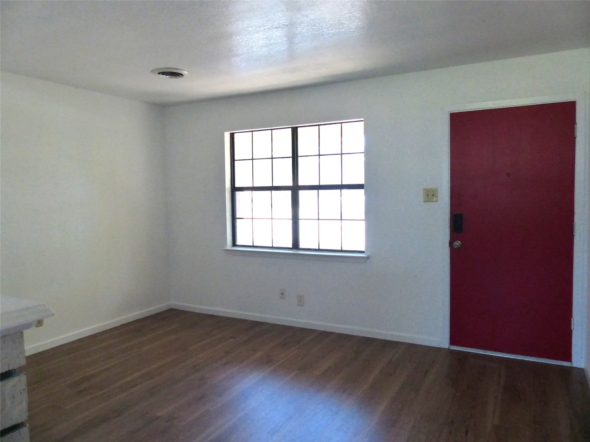 Single Family Residence For Sale in Mc Culloch County , 115 South Street, Brady, Texas 76825, 3 Bedroom, 1 Bathroom, Garage spaces, 1,242 Sqft, built in 1980, Price $147,000, mls#21356545, Real Estate Agent in Brady, Homes For Sale in Mc Culloch county, Homes For Sale in Brady, Realtor in Brady Texas, Real Estate Brokerage Independent Realty Texas, Luminita Cordes Realtor
