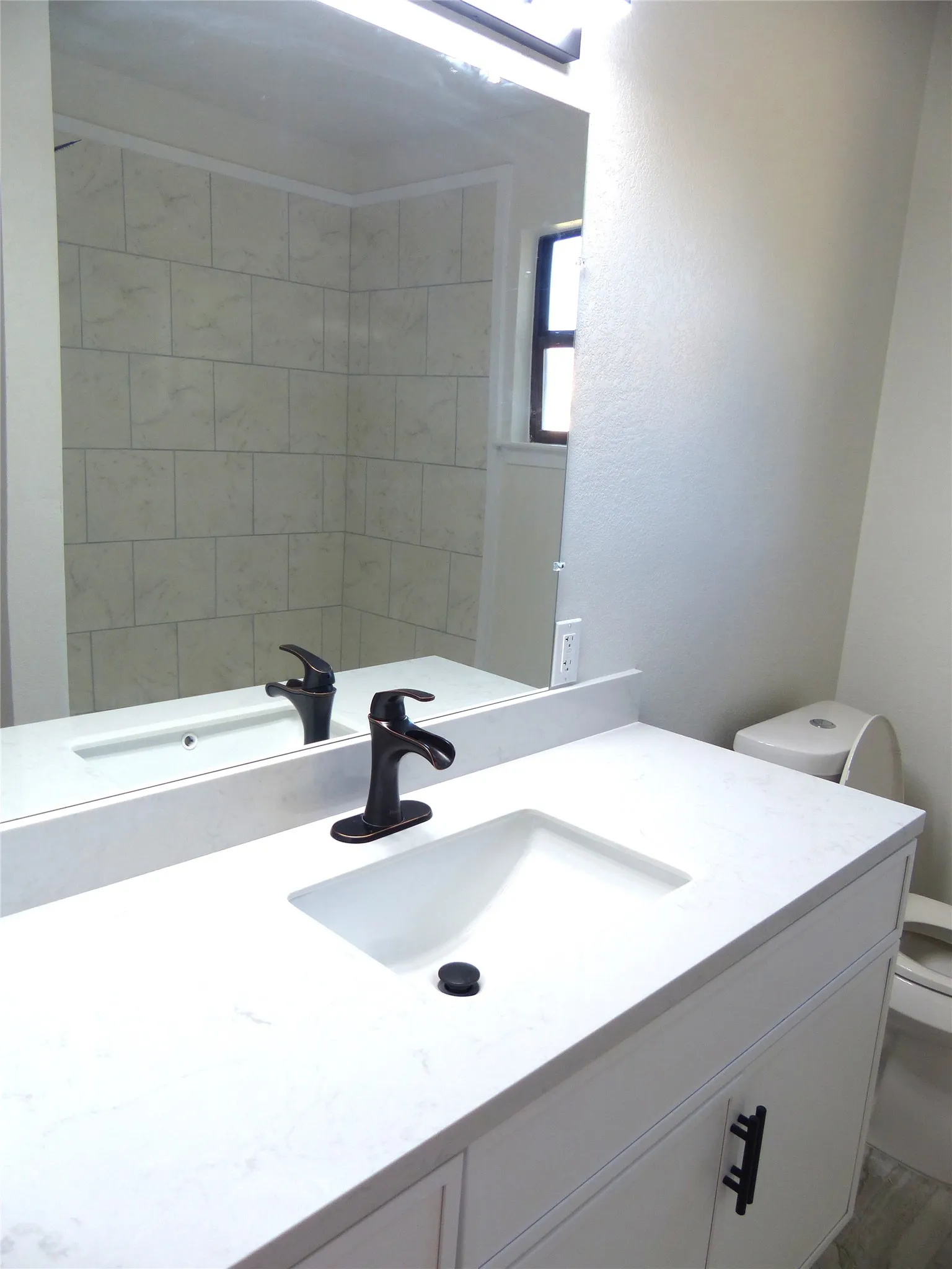 Single Family Residence For Sale in Mc Culloch County , 115 South Street, Brady, Texas 76825, 3 Bedroom, 1 Bathroom, Garage spaces, 1,242 Sqft, built in 1980, Price $147,000, mls#21356545, Real Estate Agent in Brady, Homes For Sale in Mc Culloch county, Homes For Sale in Brady, Realtor in Brady Texas, Real Estate Brokerage Independent Realty Texas, Luminita Cordes Realtor