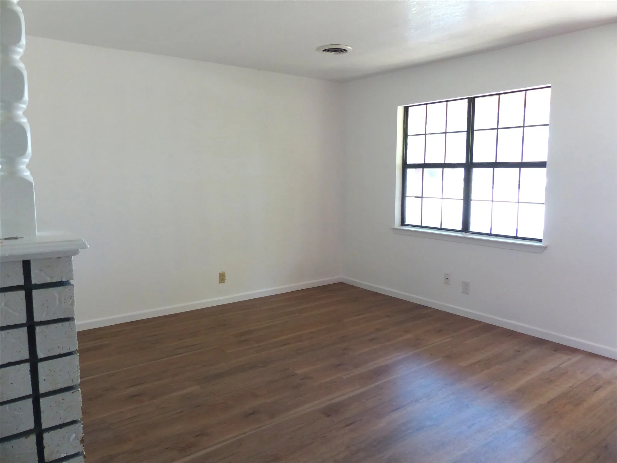 Single Family Residence For Sale in Mc Culloch County , 115 South Street, Brady, Texas 76825, 3 Bedroom, 1 Bathroom, Garage spaces, 1,242 Sqft, built in 1980, Price $147,000, mls#21356545, Real Estate Agent in Brady, Homes For Sale in Mc Culloch county, Homes For Sale in Brady, Realtor in Brady Texas, Real Estate Brokerage Independent Realty Texas, Luminita Cordes Realtor