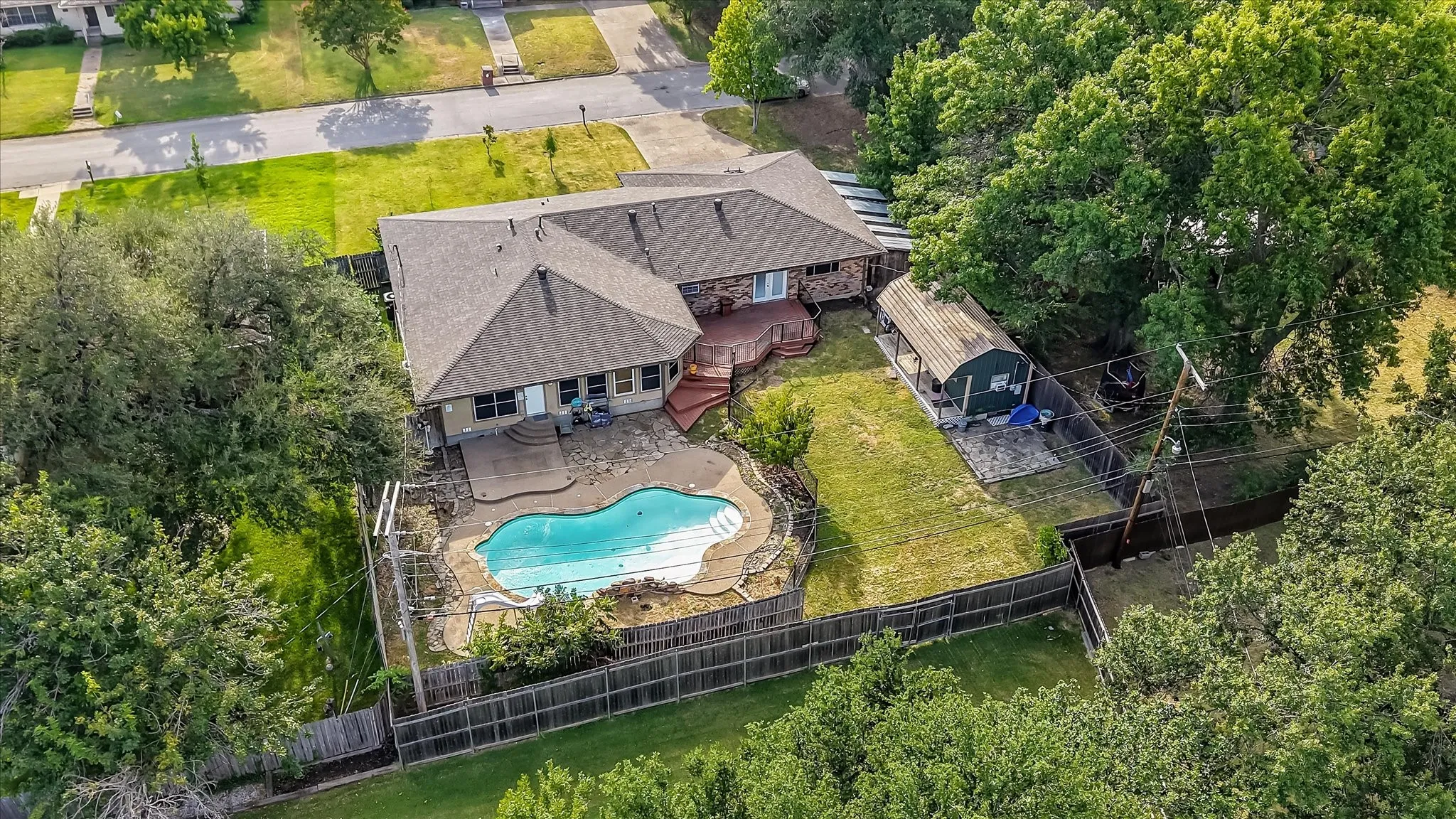 Single Family Residence For Sale in Hunt County , 5605 New Haven Street, Greenville, Texas 75402, 5 Bedroom, 3 Bathroom, Garage spaces, 2,574 Sqft, built in 1975, mls#21356552, Real Estate Agent in Greenville, Homes For Sale in Hunt county, Homes For Sale in Greenville, Realtor in Greenville Texas, Real Estate Brokerage Independent Realty Texas, Luminita Cordes Realtor