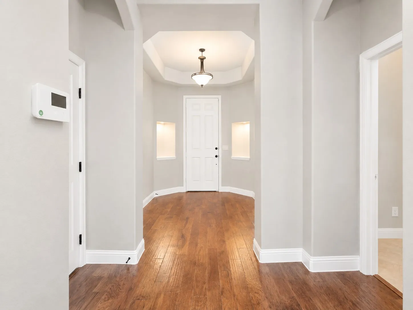Single Family Residence For Sale in Ellis County , 512 Strait Lane, Waxahachie, Texas 75165, 4 Bedroom, 3 Bathroom, 2 Garage spaces, 2,766 Sqft, built in 2018, mls#21344438, Real Estate Agent in Waxahachie, Homes For Sale in Ellis county, Homes For Sale in Waxahachie, Realtor in Waxahachie Texas, Real Estate Brokerage Independent Realty Texas, Luminita Cordes Realtor