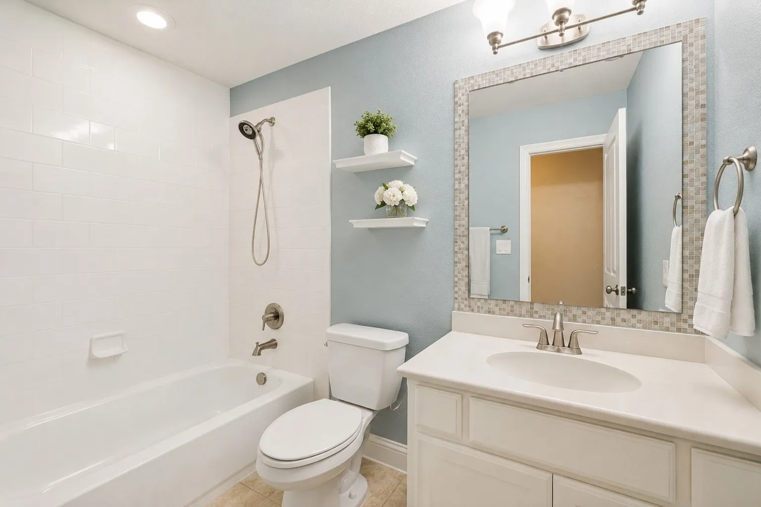 Full secondary bath on the second floor.