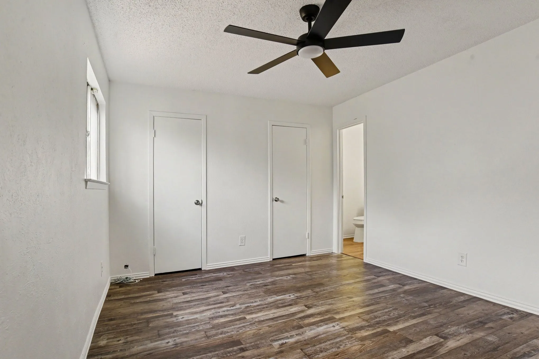 Single Family Residence For Sale in Dallas County , 714 Trend Drive, Garland, Texas 75043, 3 Bedroom, 2 Bathroom, 2 Garage spaces, 1,190 Sqft, built in 1971, mls#21350441, Real Estate Agent in Garland, Homes For Sale in Dallas county, Homes For Sale in Garland, Realtor in Garland Texas, Real Estate Brokerage Independent Realty Texas, Luminita Cordes Realtor