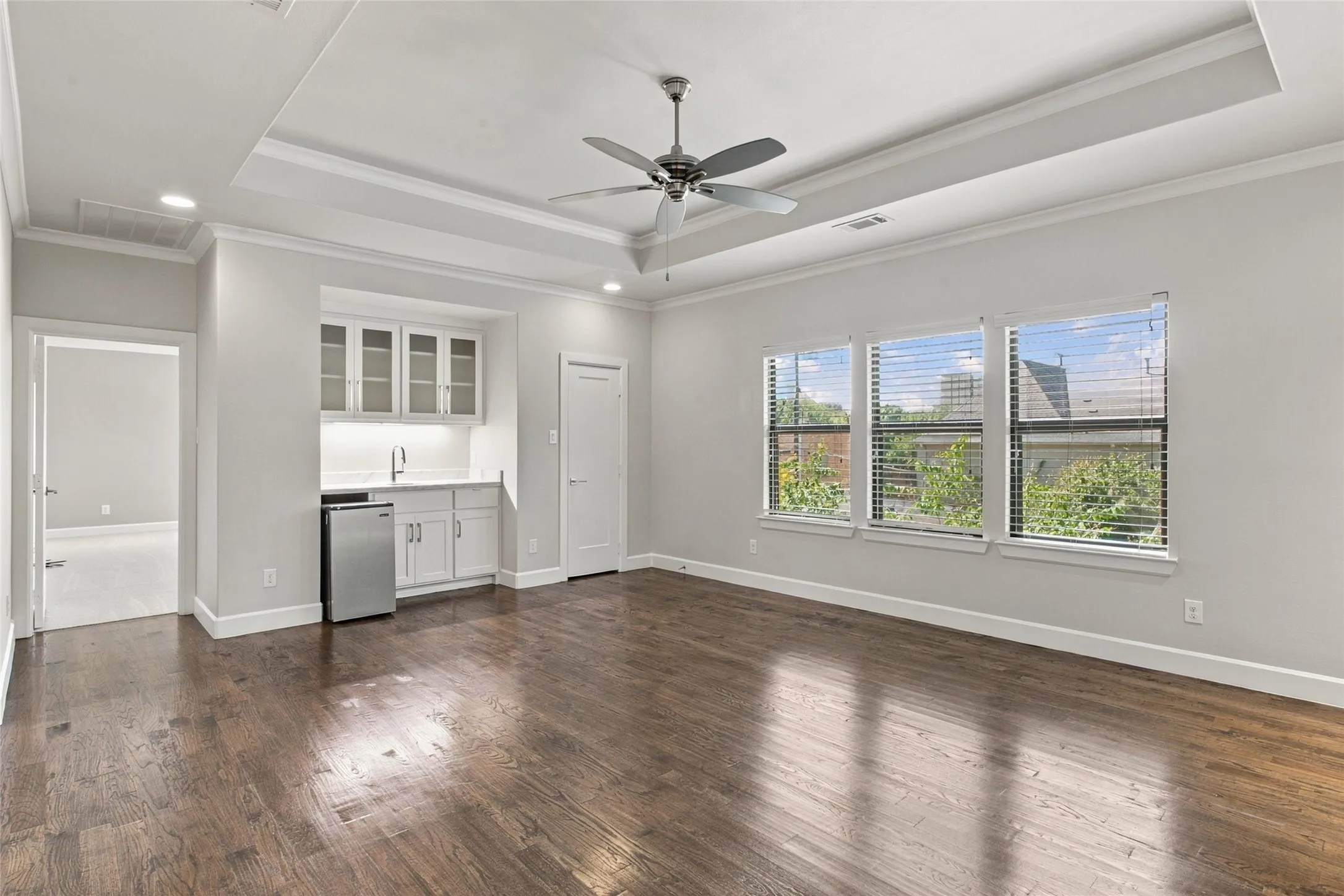 Single Family Residence For Rent in Dallas County , 6614 Del Norte Lane, Dallas, Texas 75225, 4 Bedroom, 5 Bathroom, 2 Garage spaces, 3,745 Sqft, built in 2016, mls#21356109, Real Estate Agent in Dallas, Homes For Rent in Dallas county, Homes For Rent in Dallas, Realtor in Dallas Texas, Real Estate Brokerage Independent Realty Texas, Luminita Cordes Realtor