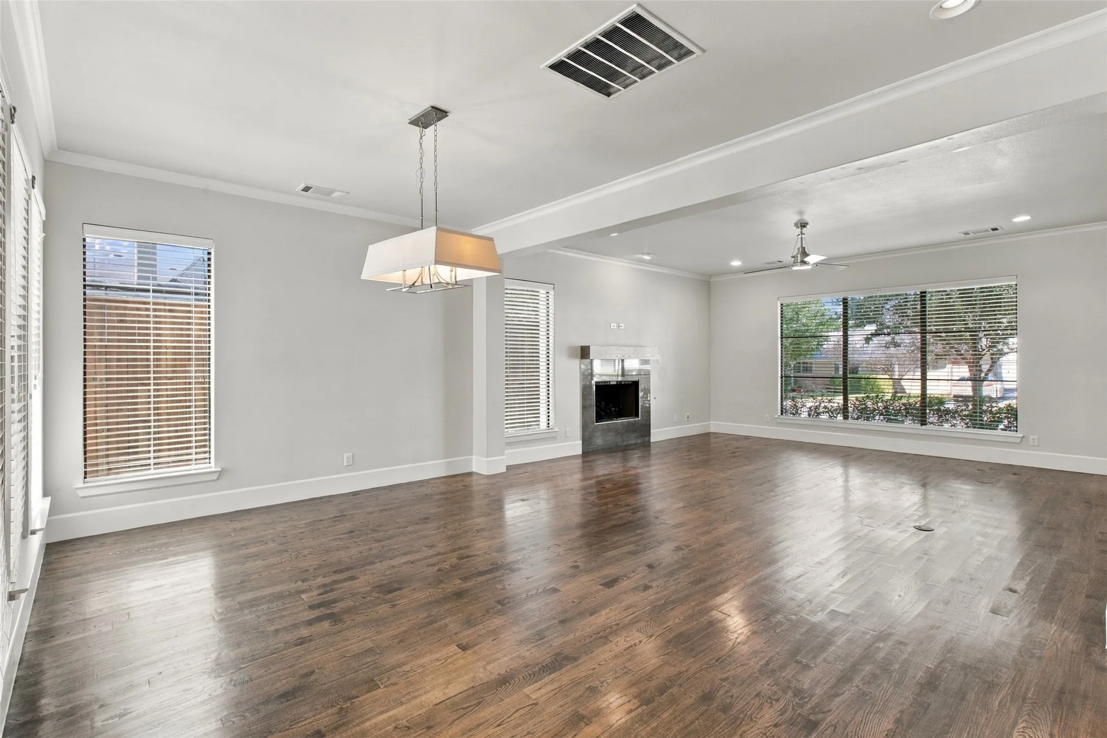 Single Family Residence For Rent in Dallas County , 6614 Del Norte Lane, Dallas, Texas 75225, 4 Bedroom, 5 Bathroom, 2 Garage spaces, 3,745 Sqft, built in 2016, mls#21356109, Real Estate Agent in Dallas, Homes For Rent in Dallas county, Homes For Rent in Dallas, Realtor in Dallas Texas, Real Estate Brokerage Independent Realty Texas, Luminita Cordes Realtor