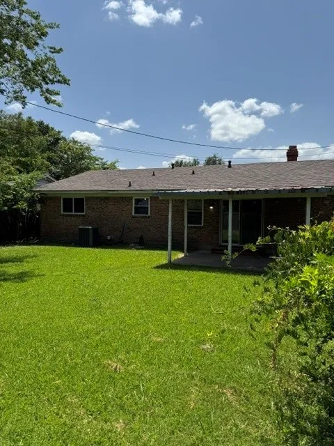 Single Family Residence For Sale in Hunt County , 6707 Finch Drive, Greenville, Texas 75402, 3 Bedroom, 2 Bathroom, 2 Garage spaces, 1,230 Sqft, built in 1980, mls#21356403, Real Estate Agent in Greenville, Homes For Sale in Hunt county, Homes For Sale in Greenville, Realtor in Greenville Texas, Real Estate Brokerage Independent Realty Texas, Luminita Cordes Realtor