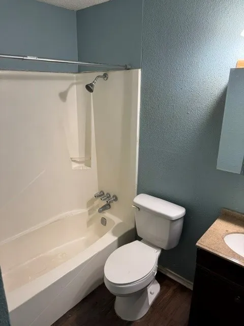 Single Family Residence For Sale in Hunt County , 6707 Finch Drive, Greenville, Texas 75402, 3 Bedroom, 2 Bathroom, 2 Garage spaces, 1,230 Sqft, built in 1980, mls#21356403, Real Estate Agent in Greenville, Homes For Sale in Hunt county, Homes For Sale in Greenville, Realtor in Greenville Texas, Real Estate Brokerage Independent Realty Texas, Luminita Cordes Realtor