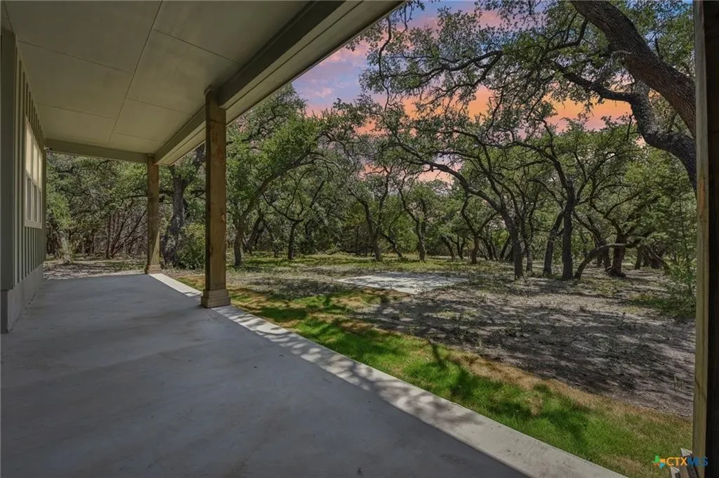 Single Family Residence For Sale in Burnet County , 4211 County Road 103, Lampasas, Texas 76550, 5 Bedroom, 3 Bathroom, 1 Garage spaces, 3,220 Sqft, built in 2024, mls#21355630, Real Estate Agent in Lampasas, Homes For Sale in Burnet county, Homes For Sale in Lampasas, Realtor in Lampasas Texas, Real Estate Brokerage Independent Realty Texas, Luminita Cordes Realtor