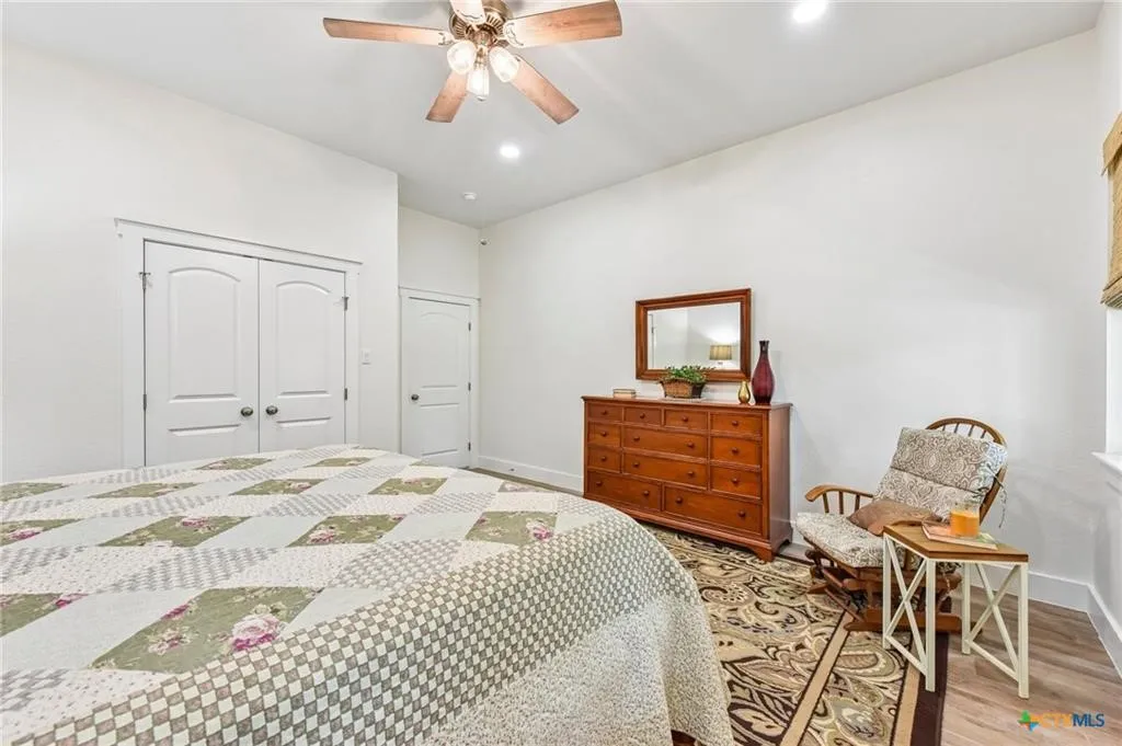 Single Family Residence For Sale in Burnet County , 4211 County Road 103, Lampasas, Texas 76550, 5 Bedroom, 3 Bathroom, 1 Garage spaces, 3,220 Sqft, built in 2024, mls#21355630, Real Estate Agent in Lampasas, Homes For Sale in Burnet county, Homes For Sale in Lampasas, Realtor in Lampasas Texas, Real Estate Brokerage Independent Realty Texas, Luminita Cordes Realtor