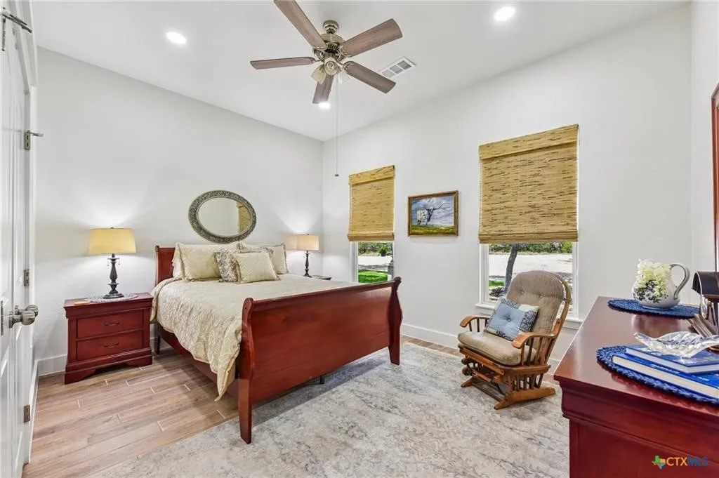 Single Family Residence For Sale in Burnet County , 4211 County Road 103, Lampasas, Texas 76550, 5 Bedroom, 3 Bathroom, 1 Garage spaces, 3,220 Sqft, built in 2024, mls#21355630, Real Estate Agent in Lampasas, Homes For Sale in Burnet county, Homes For Sale in Lampasas, Realtor in Lampasas Texas, Real Estate Brokerage Independent Realty Texas, Luminita Cordes Realtor