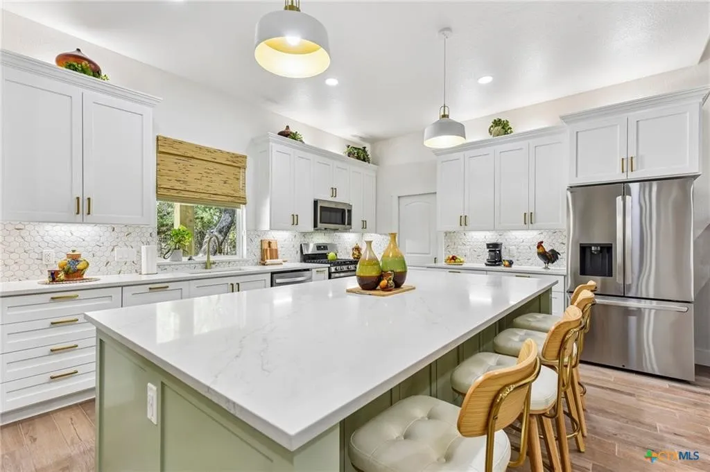 Single Family Residence For Sale in Burnet County , 4211 County Road 103, Lampasas, Texas 76550, 5 Bedroom, 3 Bathroom, 1 Garage spaces, 3,220 Sqft, built in 2024, mls#21355630, Real Estate Agent in Lampasas, Homes For Sale in Burnet county, Homes For Sale in Lampasas, Realtor in Lampasas Texas, Real Estate Brokerage Independent Realty Texas, Luminita Cordes Realtor