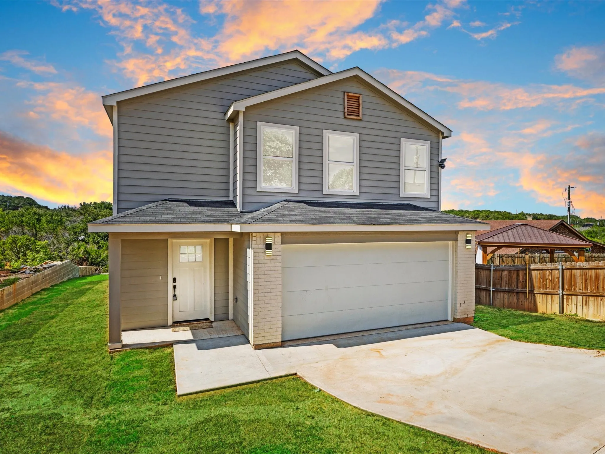 Single Family Residence For Sale in Hood County , 1208 Ridgeview Circle, Granbury, Texas 76048, 3 Bedroom, 3 Bathroom, 2 Garage spaces, 2,242 Sqft, built in 2026, mls#21349136, Real Estate Agent in Granbury, Homes For Sale in Hood county, Homes For Sale in Granbury, Realtor in Granbury Texas, Real Estate Brokerage Independent Realty Texas, Luminita Cordes Realtor