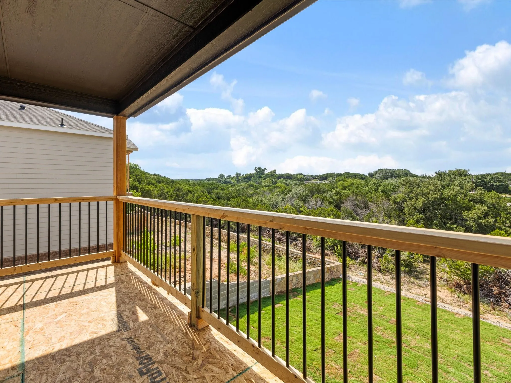 Single Family Residence For Sale in Hood County , 1208 Ridgeview Circle, Granbury, Texas 76048, 3 Bedroom, 3 Bathroom, 2 Garage spaces, 2,242 Sqft, built in 2026, mls#21349136, Real Estate Agent in Granbury, Homes For Sale in Hood county, Homes For Sale in Granbury, Realtor in Granbury Texas, Real Estate Brokerage Independent Realty Texas, Luminita Cordes Realtor
