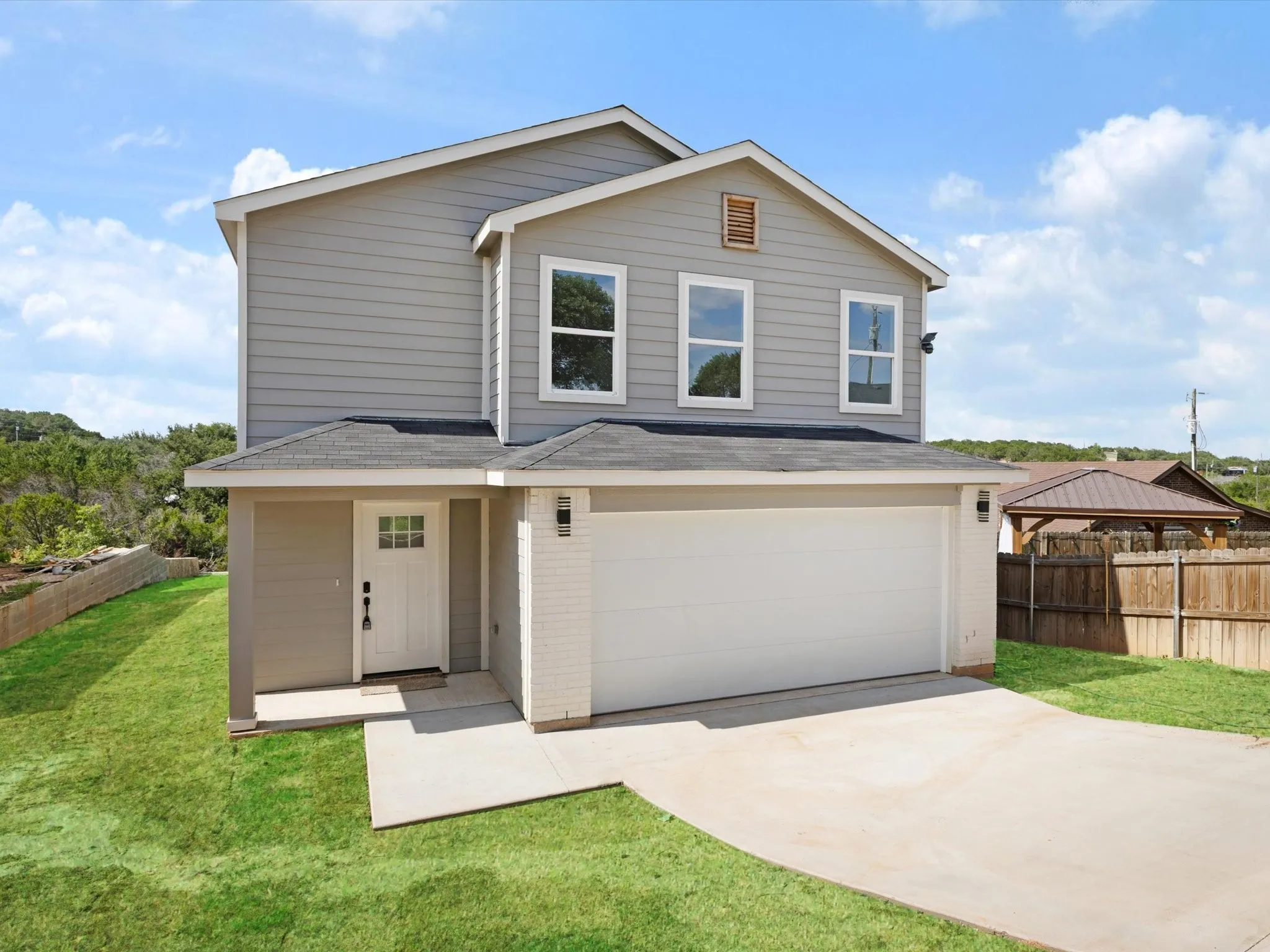 Single Family Residence For Sale in Hood County , 1208 Ridgeview Circle, Granbury, Texas 76048, 3 Bedroom, 3 Bathroom, 2 Garage spaces, 2,242 Sqft, built in 2026, mls#21349136, Real Estate Agent in Granbury, Homes For Sale in Hood county, Homes For Sale in Granbury, Realtor in Granbury Texas, Real Estate Brokerage Independent Realty Texas, Luminita Cordes Realtor