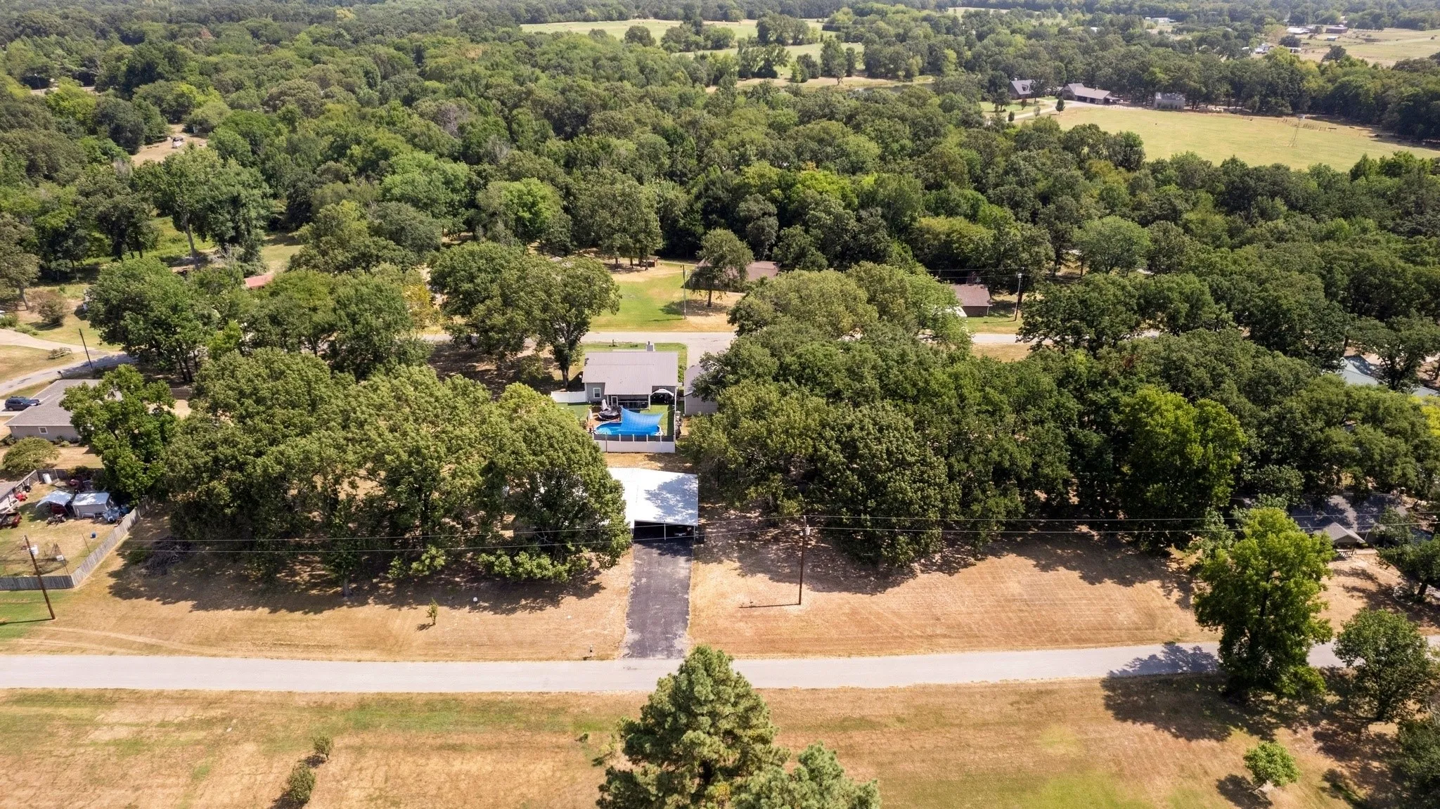 Single Family Residence For Sale in Wood County , 492 CR 1947, Yantis, Texas 75497, 2 Bedroom, 1 Bathroom, Garage spaces, 1,141 Sqft, built in 1998, mls#21355706, Real Estate Agent in Yantis, Homes For Sale in Wood county, Homes For Sale in Yantis, Realtor in Yantis Texas, Real Estate Brokerage Independent Realty Texas, Luminita Cordes Realtor