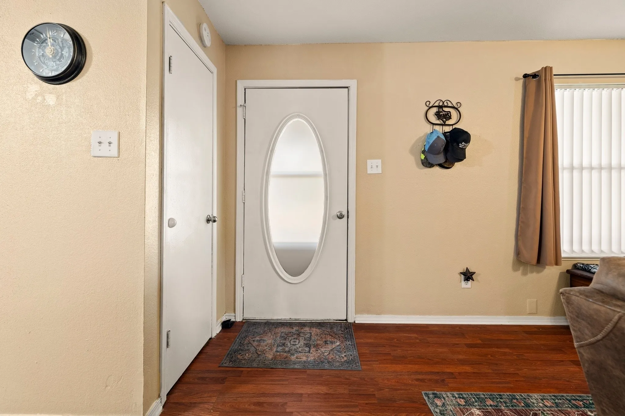 Single Family Residence For Sale in Wood County , 492 CR 1947, Yantis, Texas 75497, 2 Bedroom, 1 Bathroom, Garage spaces, 1,141 Sqft, built in 1998, mls#21355706, Real Estate Agent in Yantis, Homes For Sale in Wood county, Homes For Sale in Yantis, Realtor in Yantis Texas, Real Estate Brokerage Independent Realty Texas, Luminita Cordes Realtor