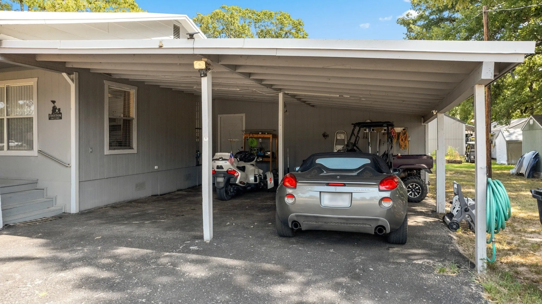 Single Family Residence For Sale in Wood County , 492 CR 1947, Yantis, Texas 75497, 2 Bedroom, 1 Bathroom, Garage spaces, 1,141 Sqft, built in 1998, mls#21355706, Real Estate Agent in Yantis, Homes For Sale in Wood county, Homes For Sale in Yantis, Realtor in Yantis Texas, Real Estate Brokerage Independent Realty Texas, Luminita Cordes Realtor