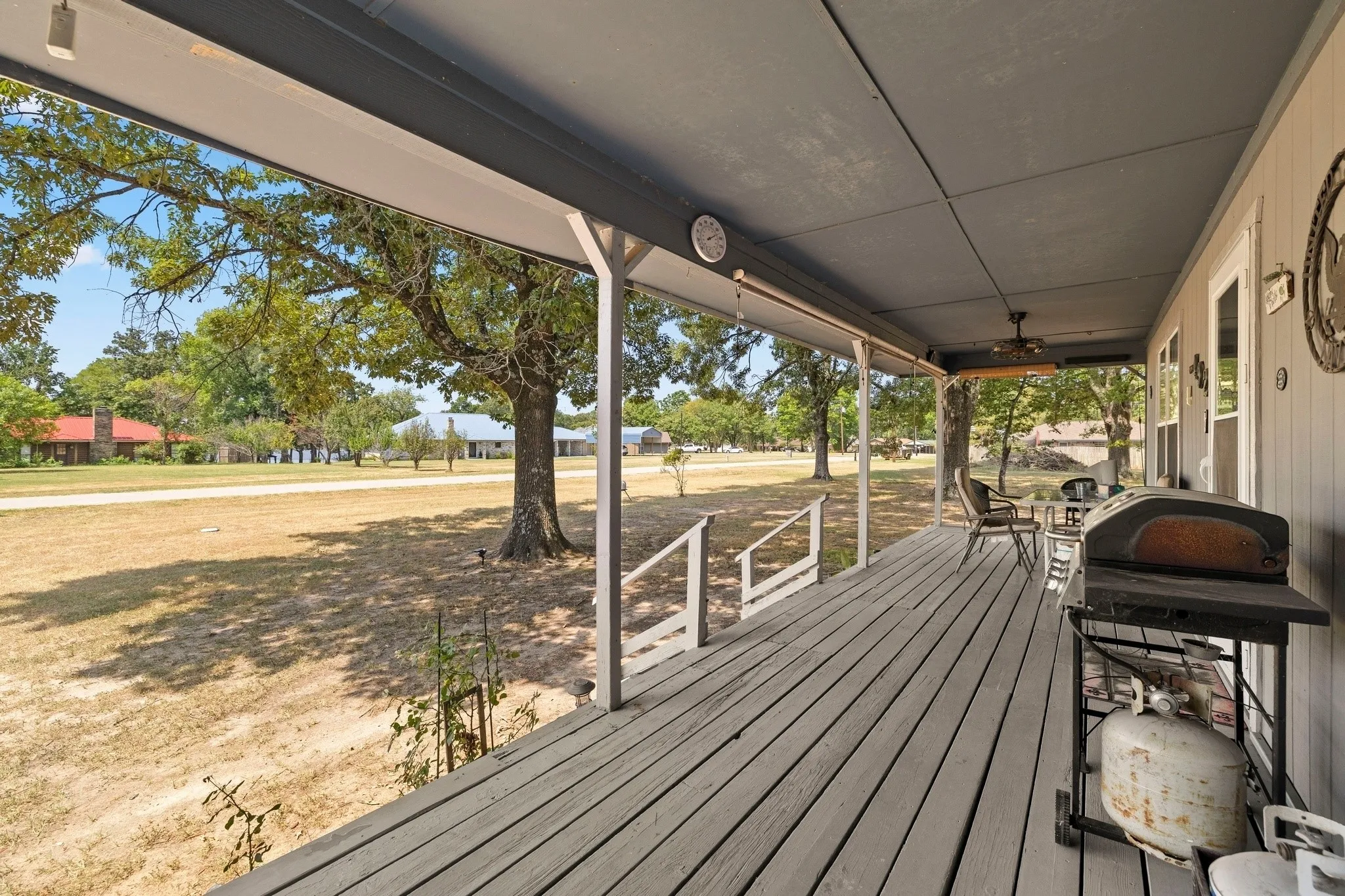 Single Family Residence For Sale in Wood County , 492 CR 1947, Yantis, Texas 75497, 2 Bedroom, 1 Bathroom, Garage spaces, 1,141 Sqft, built in 1998, mls#21355706, Real Estate Agent in Yantis, Homes For Sale in Wood county, Homes For Sale in Yantis, Realtor in Yantis Texas, Real Estate Brokerage Independent Realty Texas, Luminita Cordes Realtor