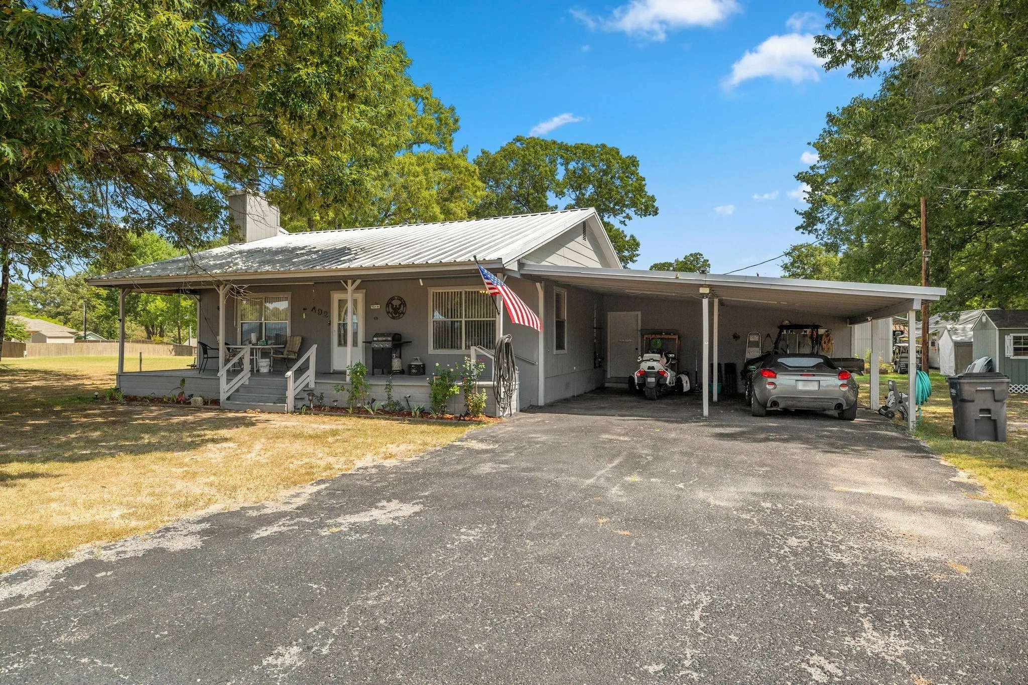 Single Family Residence For Sale in Wood County , 492 CR 1947, Yantis, Texas 75497, 2 Bedroom, 1 Bathroom, Garage spaces, 1,141 Sqft, built in 1998, mls#21355706, Real Estate Agent in Yantis, Homes For Sale in Wood county, Homes For Sale in Yantis, Realtor in Yantis Texas, Real Estate Brokerage Independent Realty Texas, Luminita Cordes Realtor