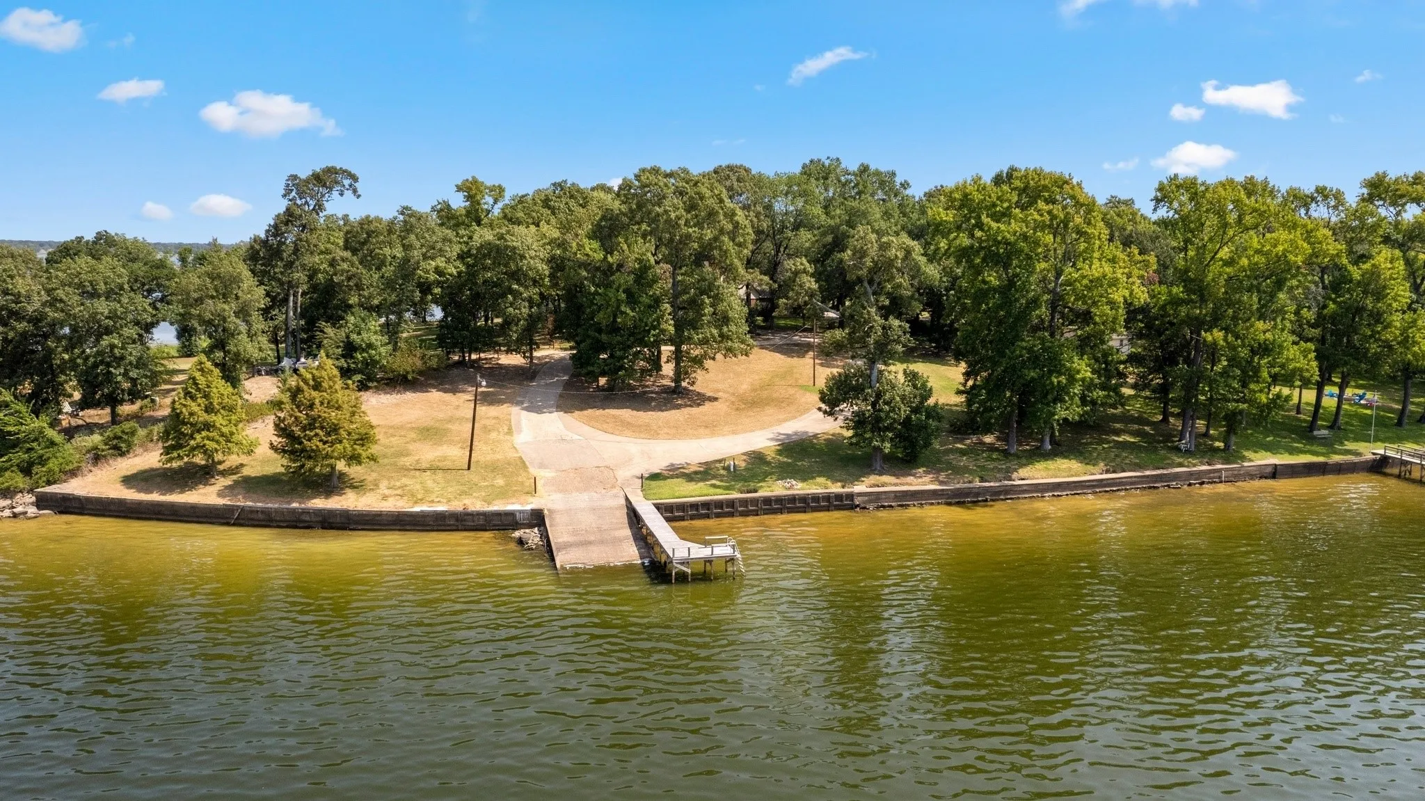 Single Family Residence For Sale in Wood County , 492 CR 1947, Yantis, Texas 75497, 2 Bedroom, 1 Bathroom, Garage spaces, 1,141 Sqft, built in 1998, mls#21355706, Real Estate Agent in Yantis, Homes For Sale in Wood county, Homes For Sale in Yantis, Realtor in Yantis Texas, Real Estate Brokerage Independent Realty Texas, Luminita Cordes Realtor