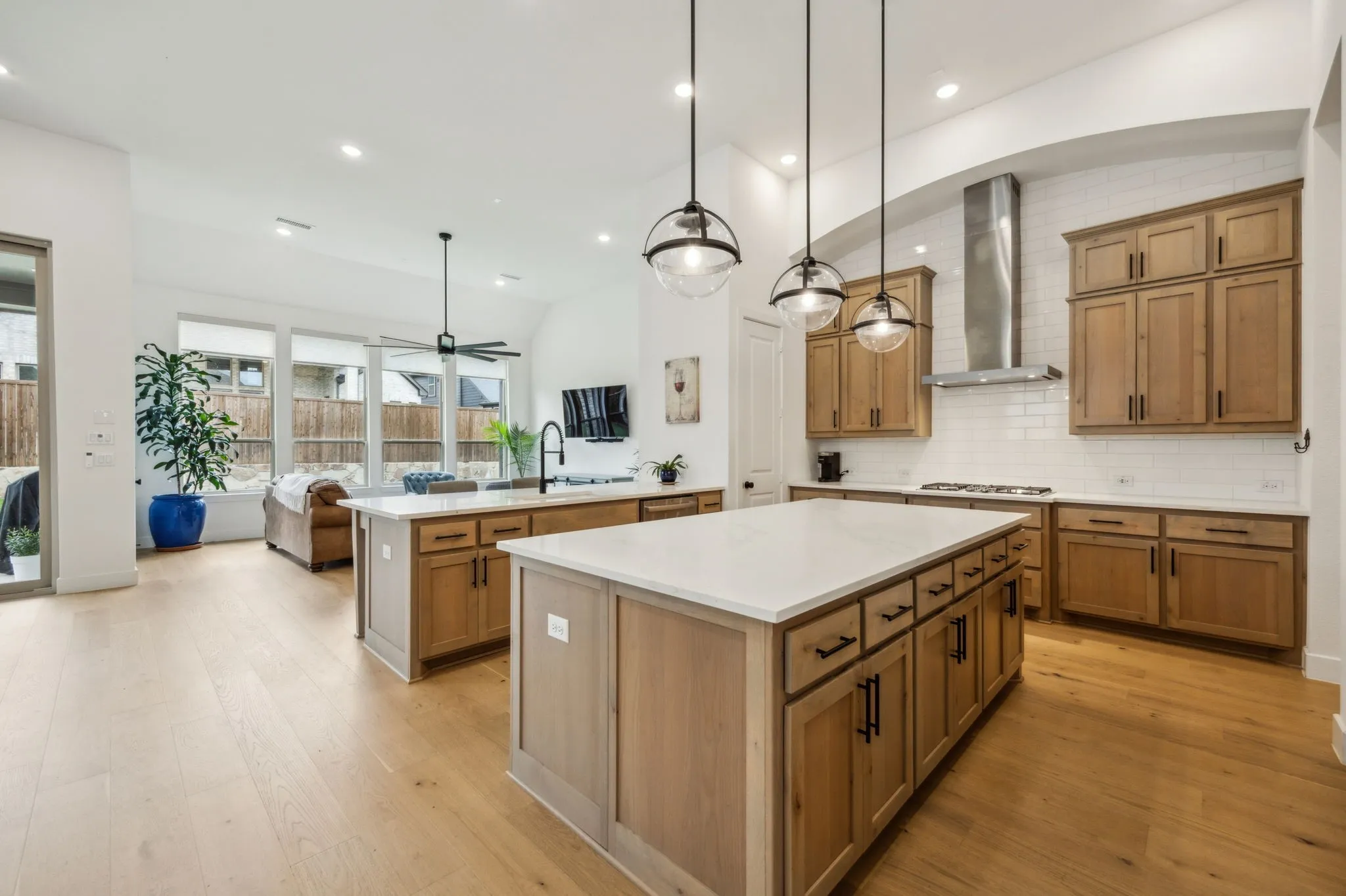 Single Family Residence For Sale in Denton County , 4108 Fall Aster Way, Aubrey, Texas 76227, 4 Bedroom, 4 Bathroom, 3 Garage spaces, 3,050 Sqft, built in 2023, mls#21356588, Real Estate Agent in Aubrey, Homes For Sale in Denton county, Homes For Sale in Aubrey, Realtor in Aubrey Texas, Real Estate Brokerage Independent Realty Texas, Luminita Cordes Realtor