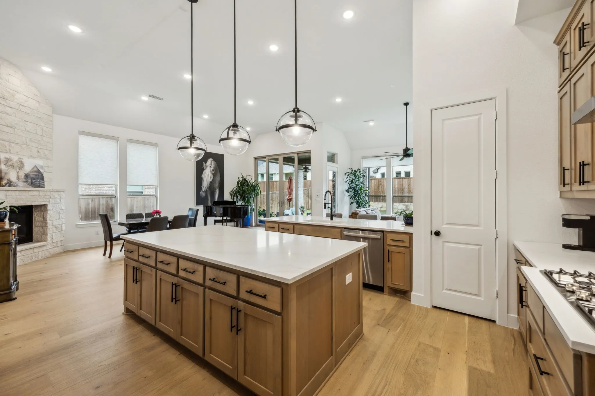 Single Family Residence For Sale in Denton County , 4108 Fall Aster Way, Aubrey, Texas 76227, 4 Bedroom, 4 Bathroom, 3 Garage spaces, 3,050 Sqft, built in 2023, mls#21356588, Real Estate Agent in Aubrey, Homes For Sale in Denton county, Homes For Sale in Aubrey, Realtor in Aubrey Texas, Real Estate Brokerage Independent Realty Texas, Luminita Cordes Realtor