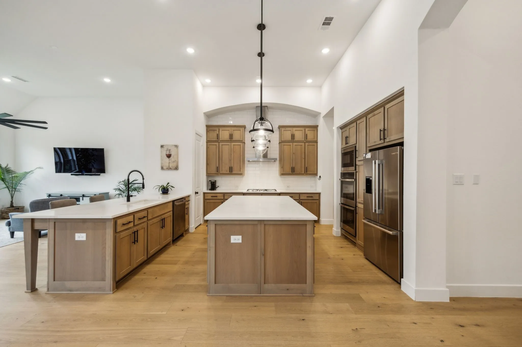 Single Family Residence For Sale in Denton County , 4108 Fall Aster Way, Aubrey, Texas 76227, 4 Bedroom, 4 Bathroom, 3 Garage spaces, 3,050 Sqft, built in 2023, mls#21356588, Real Estate Agent in Aubrey, Homes For Sale in Denton county, Homes For Sale in Aubrey, Realtor in Aubrey Texas, Real Estate Brokerage Independent Realty Texas, Luminita Cordes Realtor