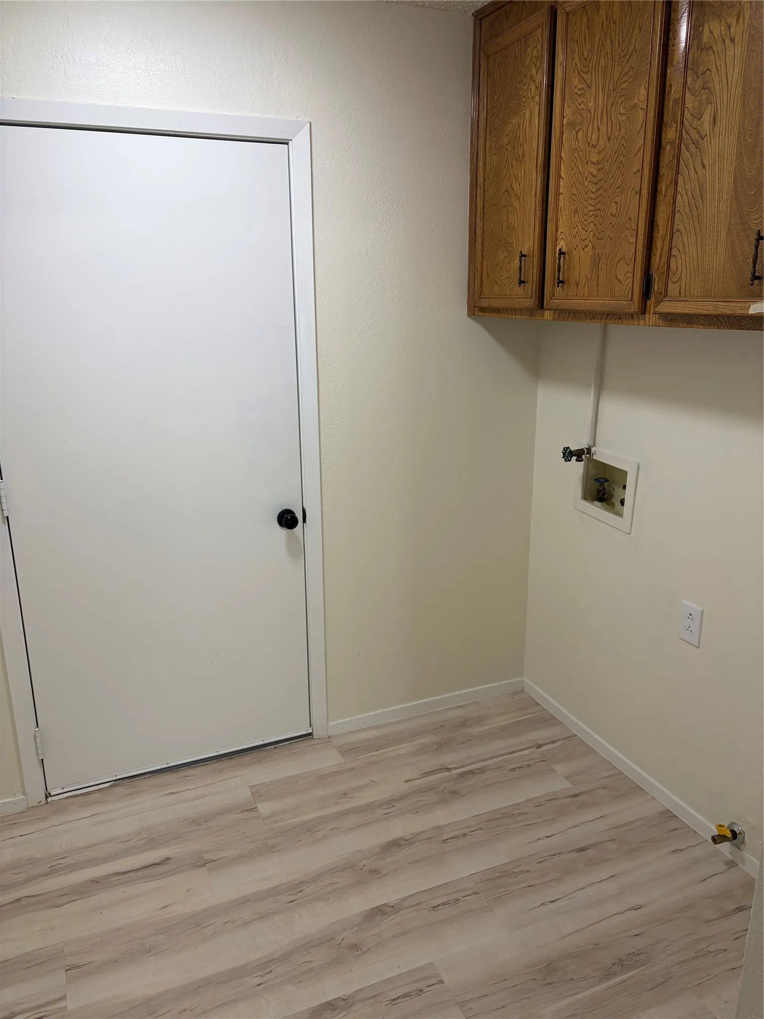 Single Family Residence For Sale in Taylor County , 3009 Button Willow Parkway, Abilene, Texas 79606, 3 Bedroom, 2 Bathroom, 2 Garage spaces, 1,670 Sqft, built in 1981, mls#21355471, Real Estate Agent in Abilene, Homes For Sale in Taylor county, Homes For Sale in Abilene, Realtor in Abilene Texas, Real Estate Brokerage Independent Realty Texas, Luminita Cordes Realtor