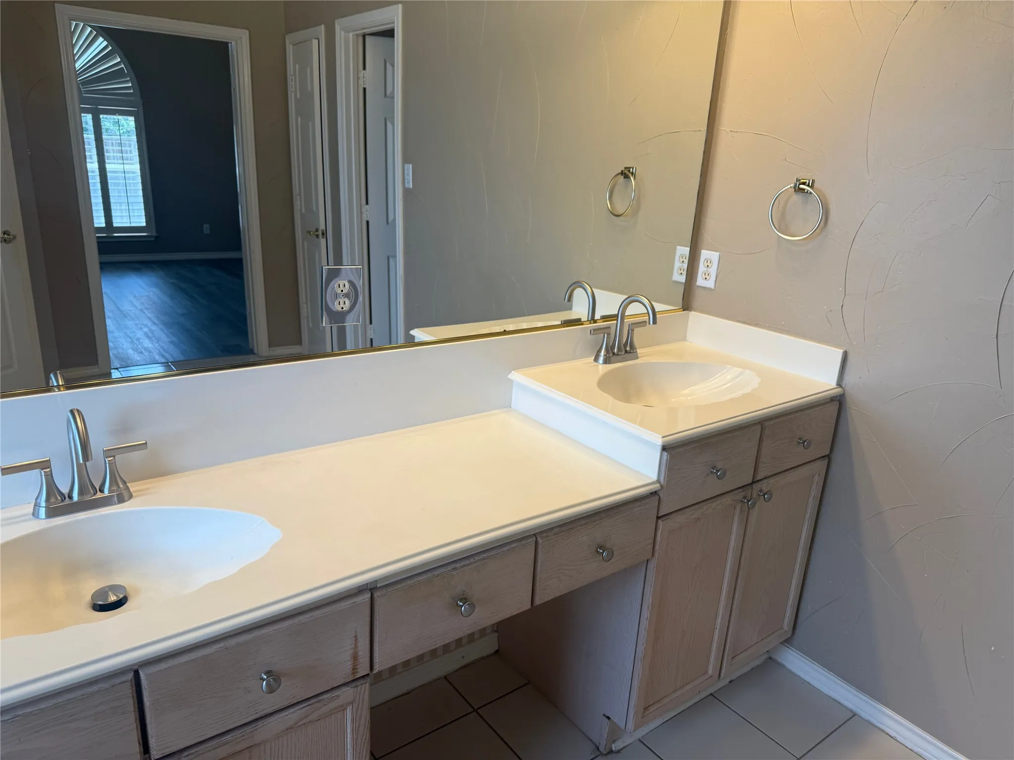 Single Family Residence For Rent in Collin County , 9200 Fairwood Court, Plano, Texas 75025, 4 Bedroom, 2 Bathroom, 2 Garage spaces, 2,137 Sqft, built in 1997, mls#21354800, Real Estate Agent in Plano, Homes For Rent in Collin county, Homes For Rent in Plano, Realtor in Plano Texas, Real Estate Brokerage Independent Realty Texas, Luminita Cordes Realtor