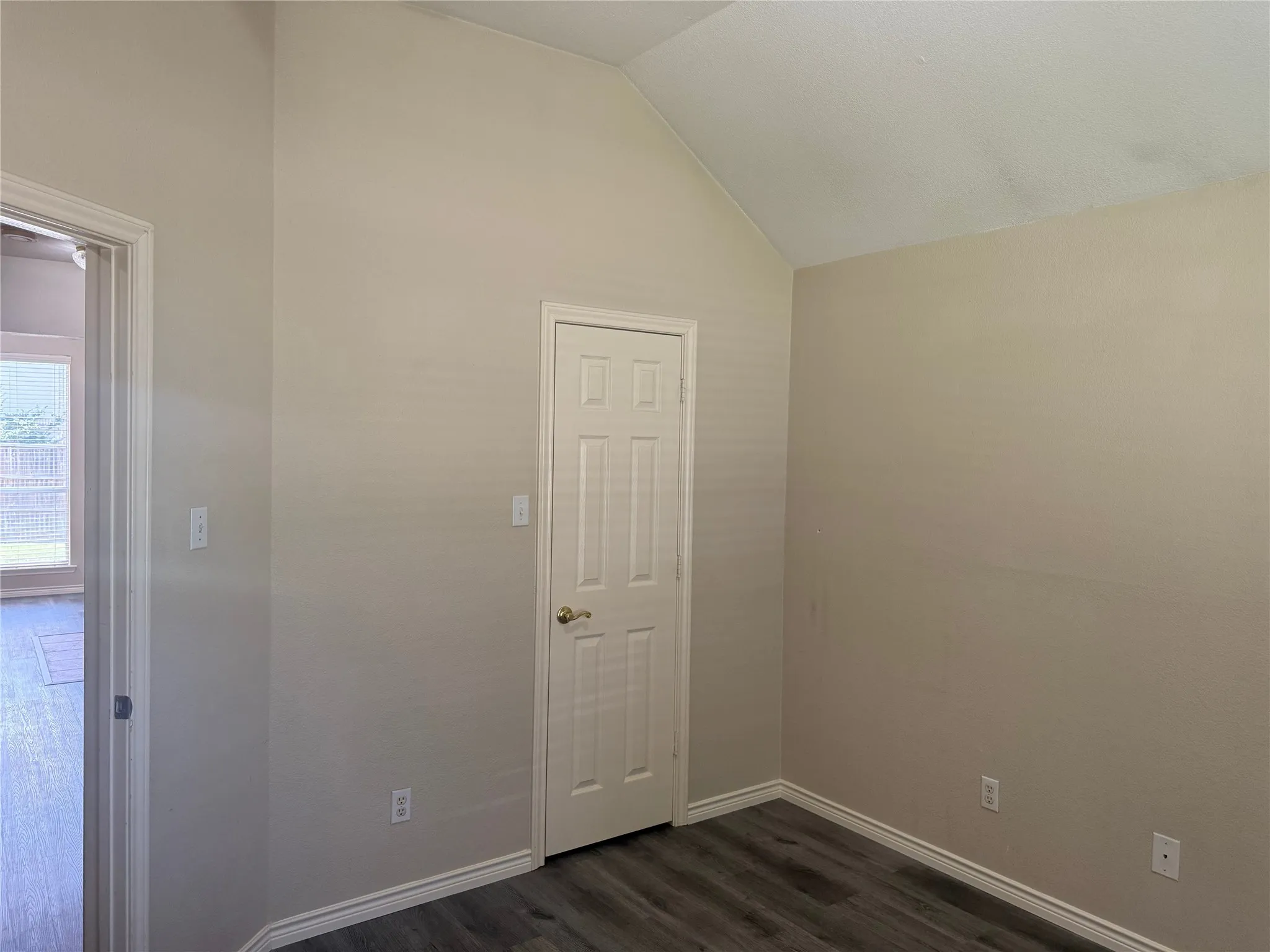 Single Family Residence For Rent in Collin County , 9200 Fairwood Court, Plano, Texas 75025, 4 Bedroom, 2 Bathroom, 2 Garage spaces, 2,137 Sqft, built in 1997, mls#21354800, Real Estate Agent in Plano, Homes For Rent in Collin county, Homes For Rent in Plano, Realtor in Plano Texas, Real Estate Brokerage Independent Realty Texas, Luminita Cordes Realtor