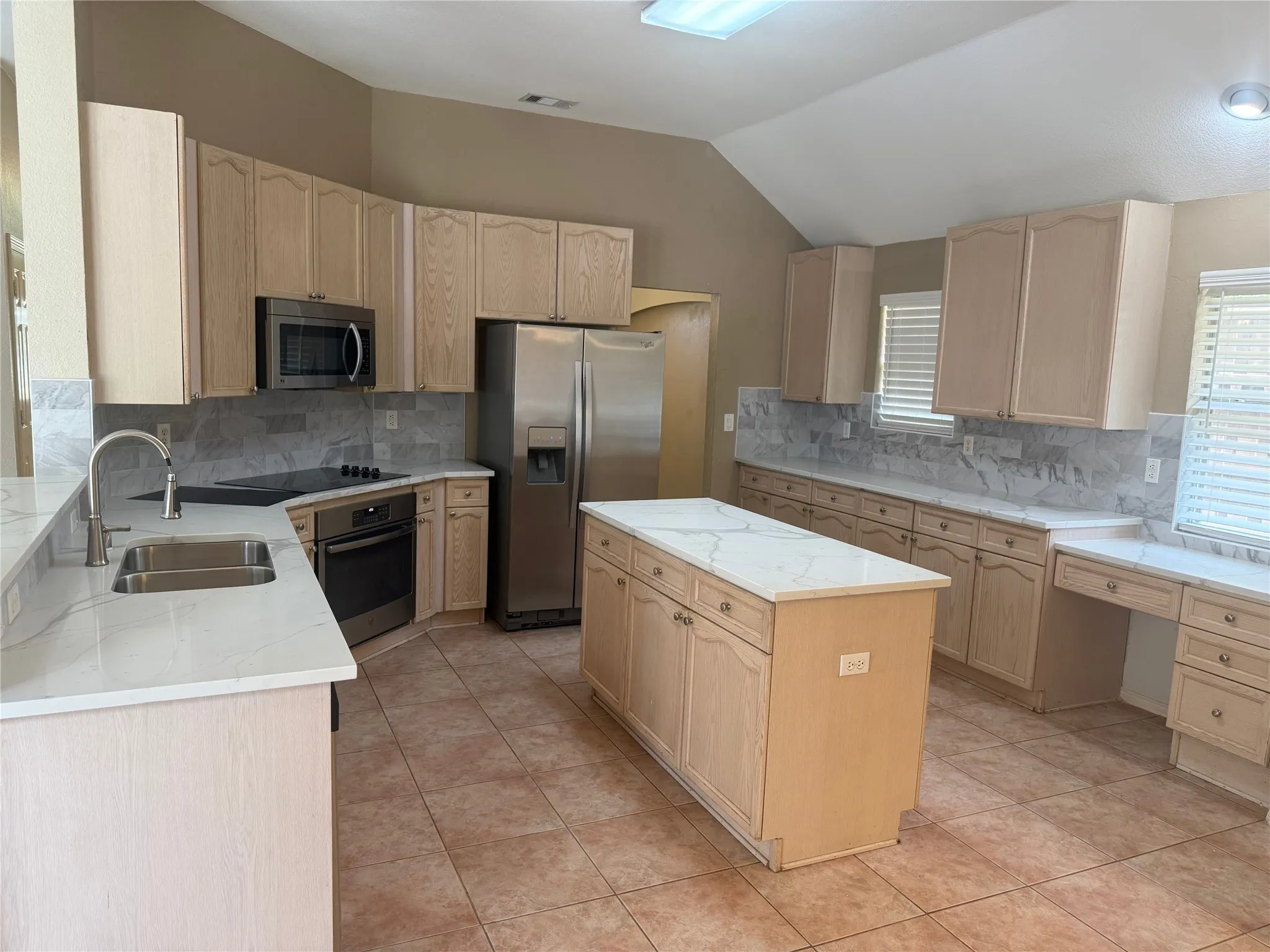 Single Family Residence For Rent in Collin County , 9200 Fairwood Court, Plano, Texas 75025, 4 Bedroom, 2 Bathroom, 2 Garage spaces, 2,137 Sqft, built in 1997, mls#21354800, Real Estate Agent in Plano, Homes For Rent in Collin county, Homes For Rent in Plano, Realtor in Plano Texas, Real Estate Brokerage Independent Realty Texas, Luminita Cordes Realtor