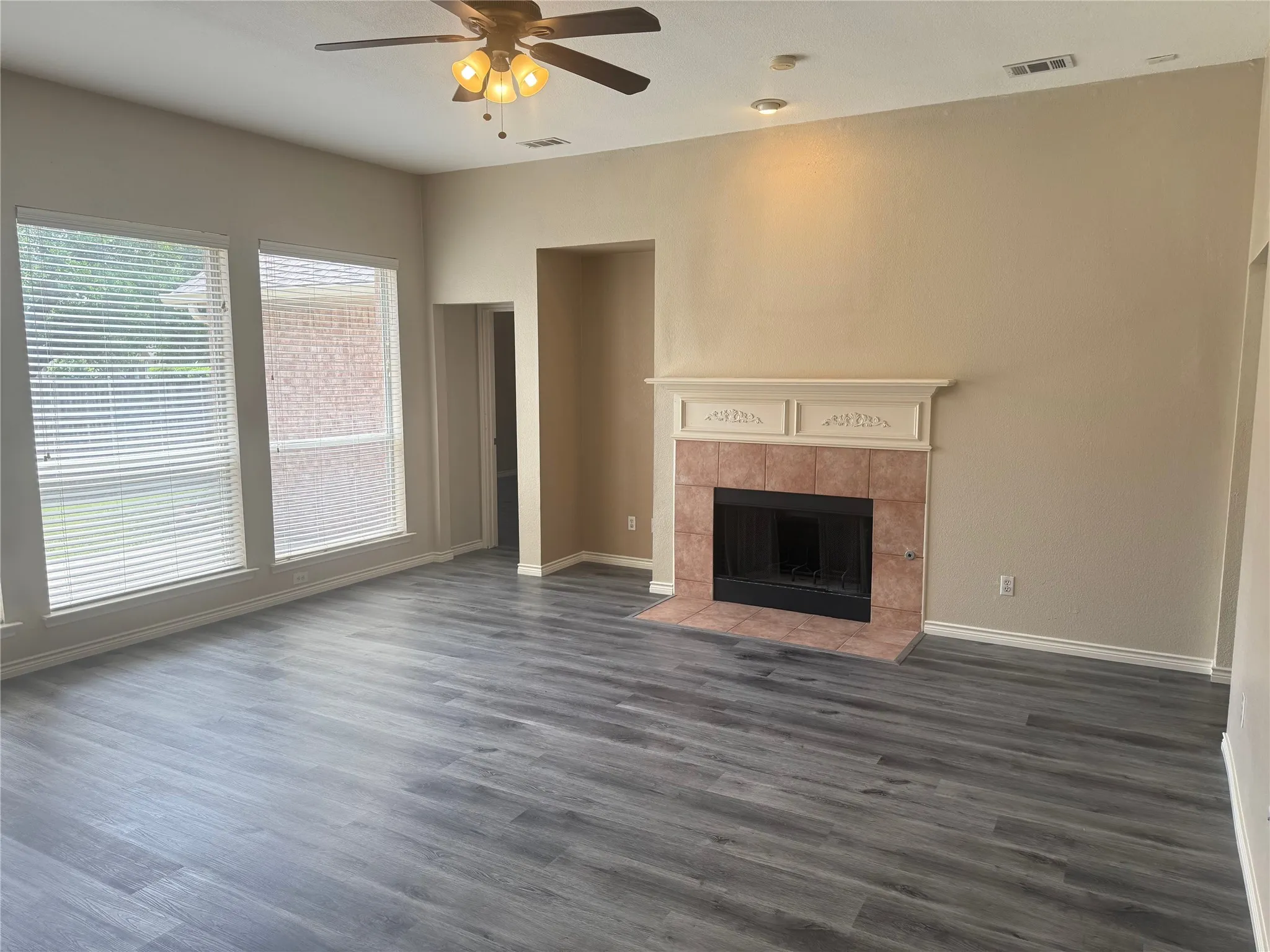 Single Family Residence For Rent in Collin County , 9200 Fairwood Court, Plano, Texas 75025, 4 Bedroom, 2 Bathroom, 2 Garage spaces, 2,137 Sqft, built in 1997, mls#21354800, Real Estate Agent in Plano, Homes For Rent in Collin county, Homes For Rent in Plano, Realtor in Plano Texas, Real Estate Brokerage Independent Realty Texas, Luminita Cordes Realtor