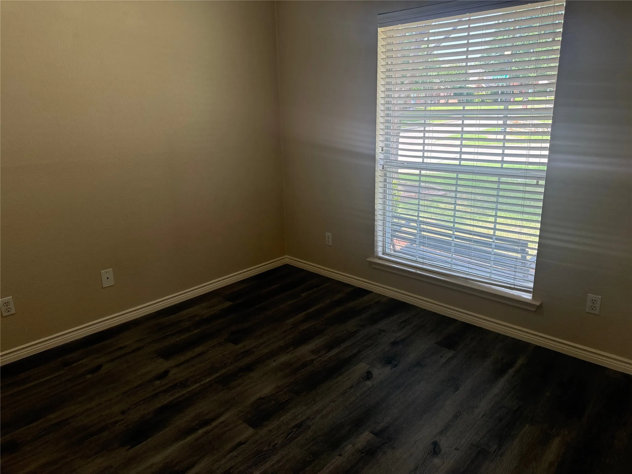 Single Family Residence For Rent in Collin County , 9200 Fairwood Court, Plano, Texas 75025, 4 Bedroom, 2 Bathroom, 2 Garage spaces, 2,137 Sqft, built in 1997, mls#21354800, Real Estate Agent in Plano, Homes For Rent in Collin county, Homes For Rent in Plano, Realtor in Plano Texas, Real Estate Brokerage Independent Realty Texas, Luminita Cordes Realtor