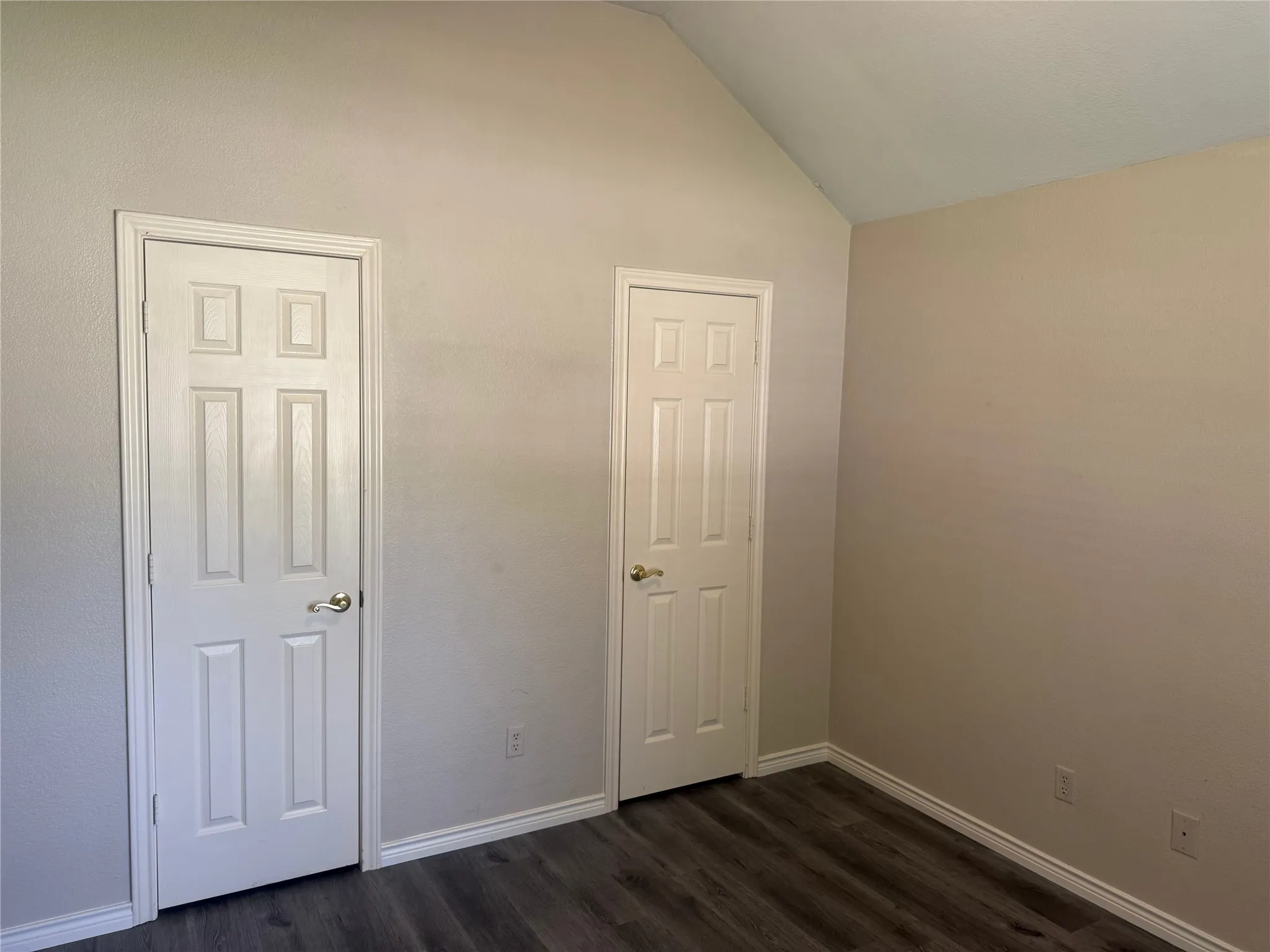 Single Family Residence For Rent in Collin County , 9200 Fairwood Court, Plano, Texas 75025, 4 Bedroom, 2 Bathroom, 2 Garage spaces, 2,137 Sqft, built in 1997, mls#21354800, Real Estate Agent in Plano, Homes For Rent in Collin county, Homes For Rent in Plano, Realtor in Plano Texas, Real Estate Brokerage Independent Realty Texas, Luminita Cordes Realtor