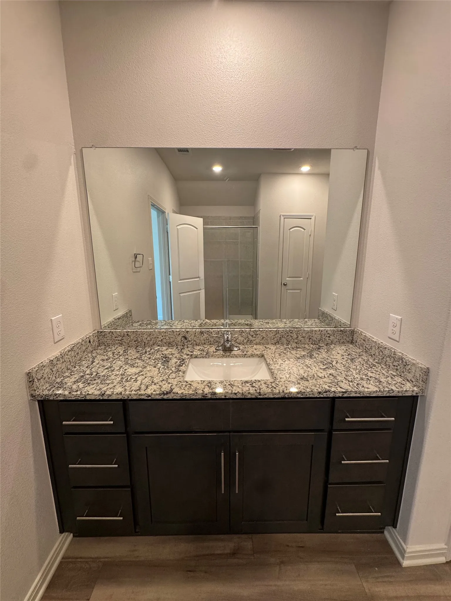 Single Family Residence For Rent in Tarrant County , 7512 Noble Oaks Drive, Fort Worth, Texas 76120, 3 Bedroom, 2 Bathroom, 2 Garage spaces, 1,789 Sqft, built in 2021, mls#21356609, Real Estate Agent in Fort Worth, Homes For Rent in Tarrant county, Homes For Rent in Fort Worth, Realtor in Fort Worth Texas, Real Estate Brokerage Independent Realty Texas, Luminita Cordes Realtor
