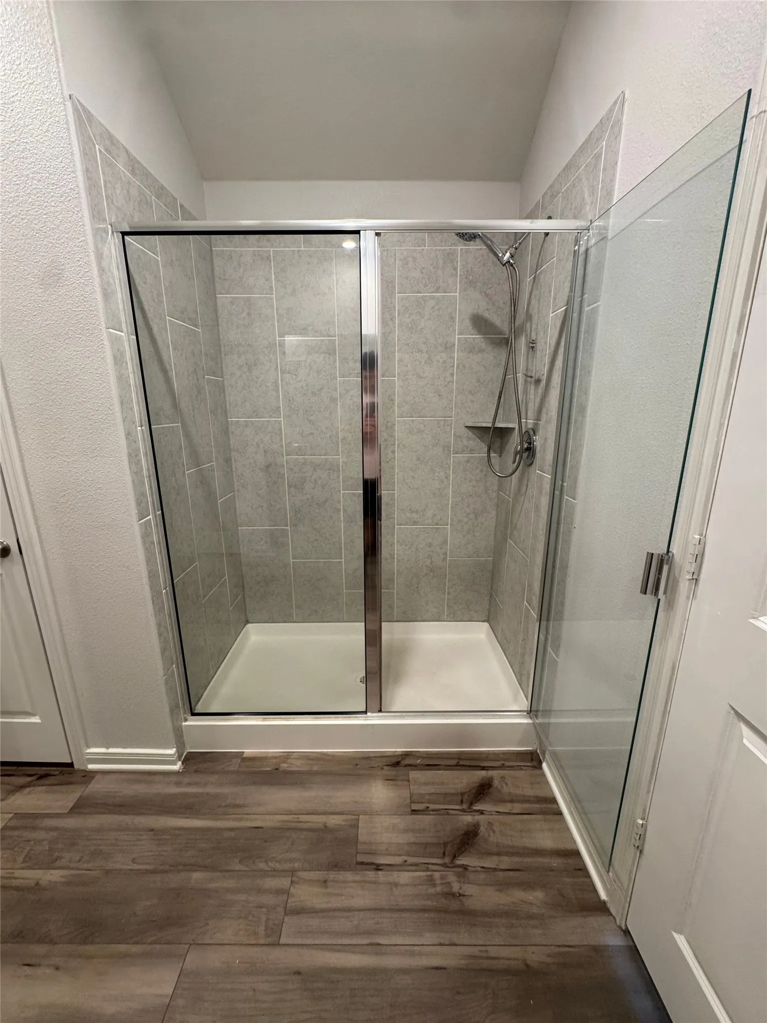 Single Family Residence For Rent in Tarrant County , 7512 Noble Oaks Drive, Fort Worth, Texas 76120, 3 Bedroom, 2 Bathroom, 2 Garage spaces, 1,789 Sqft, built in 2021, mls#21356609, Real Estate Agent in Fort Worth, Homes For Rent in Tarrant county, Homes For Rent in Fort Worth, Realtor in Fort Worth Texas, Real Estate Brokerage Independent Realty Texas, Luminita Cordes Realtor