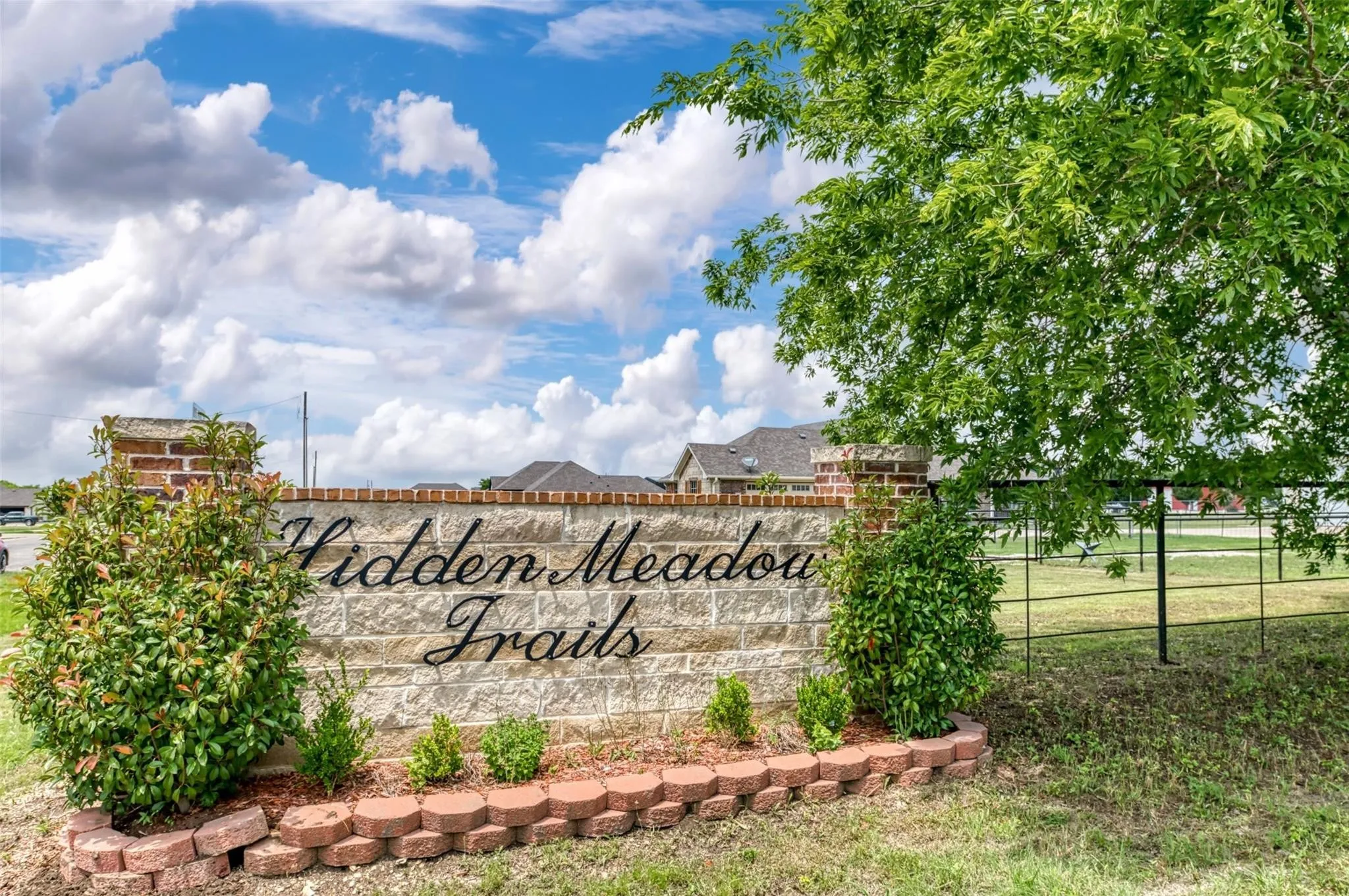 Single Family Residence For Sale in Fannin County , 220 Hidden Meadow Trail, Leonard, Texas 75452, 3 Bedroom, 2 Bathroom, 4 Garage spaces, 1,954 Sqft, built in 2021, mls#21351944, Real Estate Agent in Leonard, Homes For Sale in Fannin county, Homes For Sale in Leonard, Realtor in Leonard Texas, Real Estate Brokerage Independent Realty Texas, Luminita Cordes Realtor