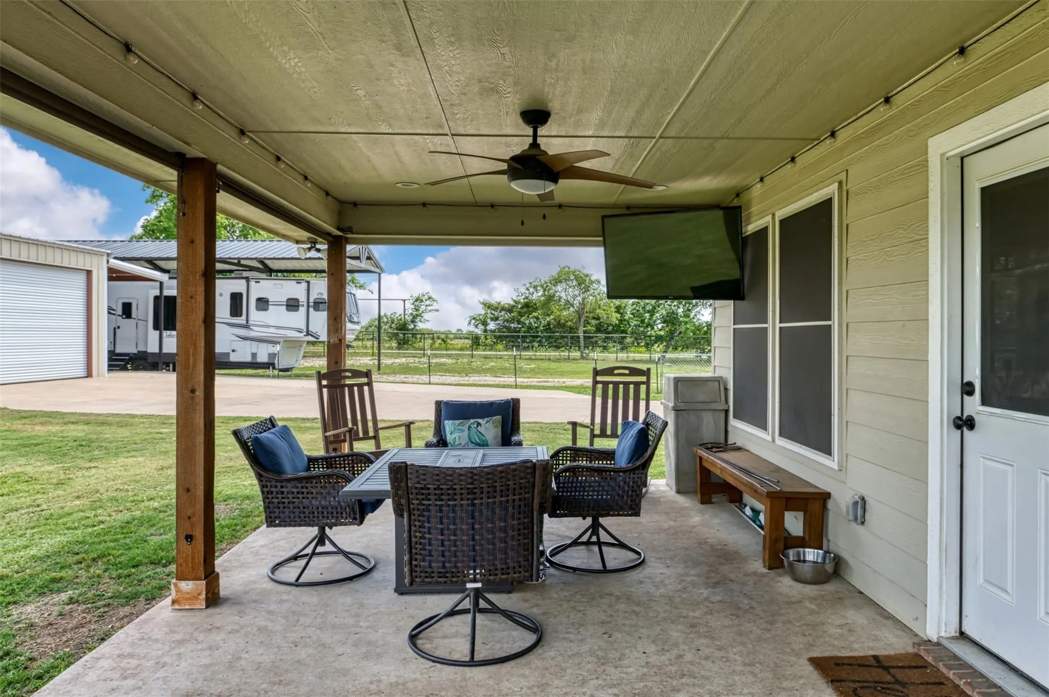 Single Family Residence For Sale in Fannin County , 220 Hidden Meadow Trail, Leonard, Texas 75452, 3 Bedroom, 2 Bathroom, 4 Garage spaces, 1,954 Sqft, built in 2021, mls#21351944, Real Estate Agent in Leonard, Homes For Sale in Fannin county, Homes For Sale in Leonard, Realtor in Leonard Texas, Real Estate Brokerage Independent Realty Texas, Luminita Cordes Realtor