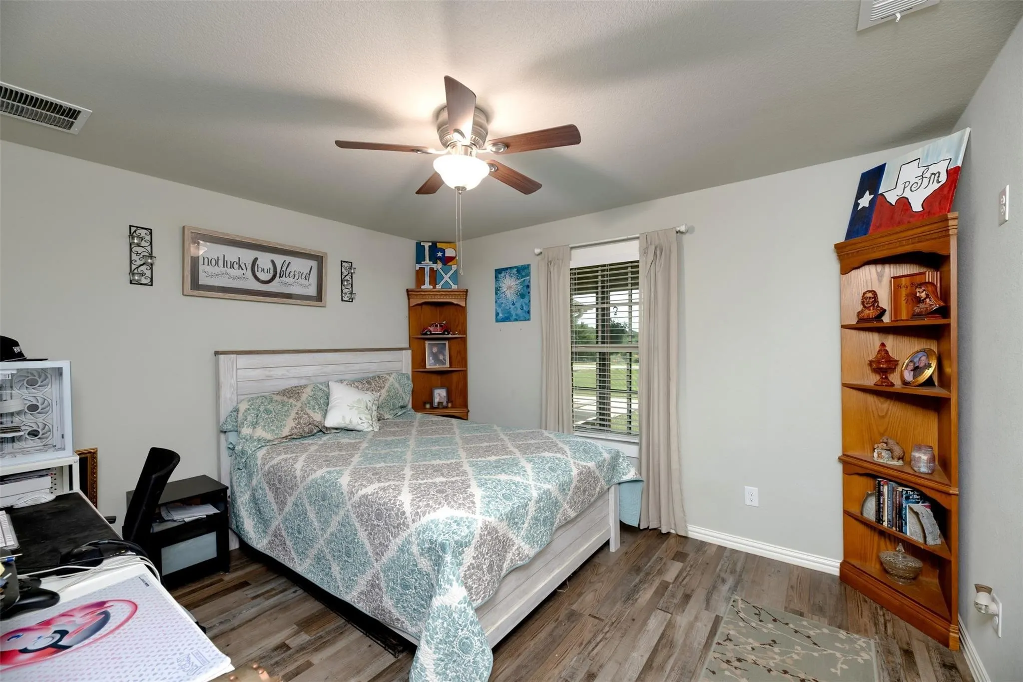 Single Family Residence For Sale in Fannin County , 220 Hidden Meadow Trail, Leonard, Texas 75452, 3 Bedroom, 2 Bathroom, 4 Garage spaces, 1,954 Sqft, built in 2021, mls#21351944, Real Estate Agent in Leonard, Homes For Sale in Fannin county, Homes For Sale in Leonard, Realtor in Leonard Texas, Real Estate Brokerage Independent Realty Texas, Luminita Cordes Realtor