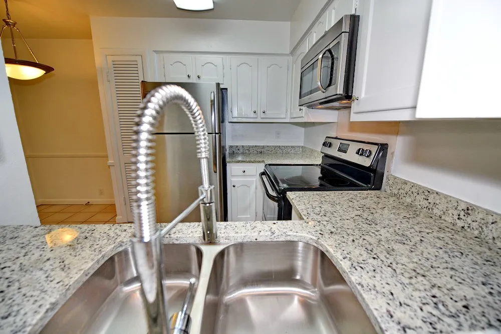 Condominium For Rent in Dallas County , 4818 Cole Avenue 104, Dallas, Texas 75205, 1 Bedroom, 1 Bathroom, Garage spaces, 658 Sqft, built in 1963, mls#21356551, Real Estate Agent in Dallas, Homes For Rent in Dallas county, Homes For Rent in Dallas, Realtor in Dallas Texas, Real Estate Brokerage Independent Realty Texas, Luminita Cordes Realtor
