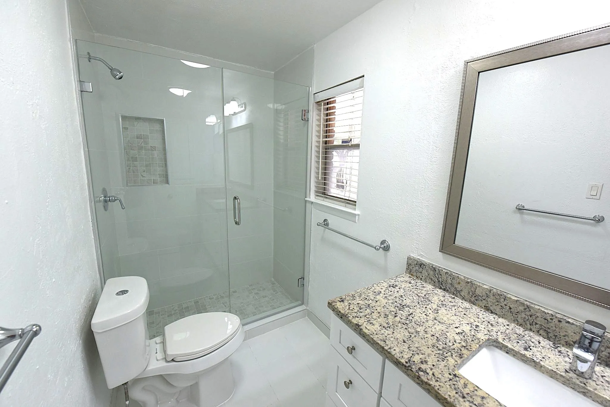Condominium For Rent in Dallas County , 4818 Cole Avenue 104, Dallas, Texas 75205, 1 Bedroom, 1 Bathroom, Garage spaces, 658 Sqft, built in 1963, mls#21356551, Real Estate Agent in Dallas, Homes For Rent in Dallas county, Homes For Rent in Dallas, Realtor in Dallas Texas, Real Estate Brokerage Independent Realty Texas, Luminita Cordes Realtor