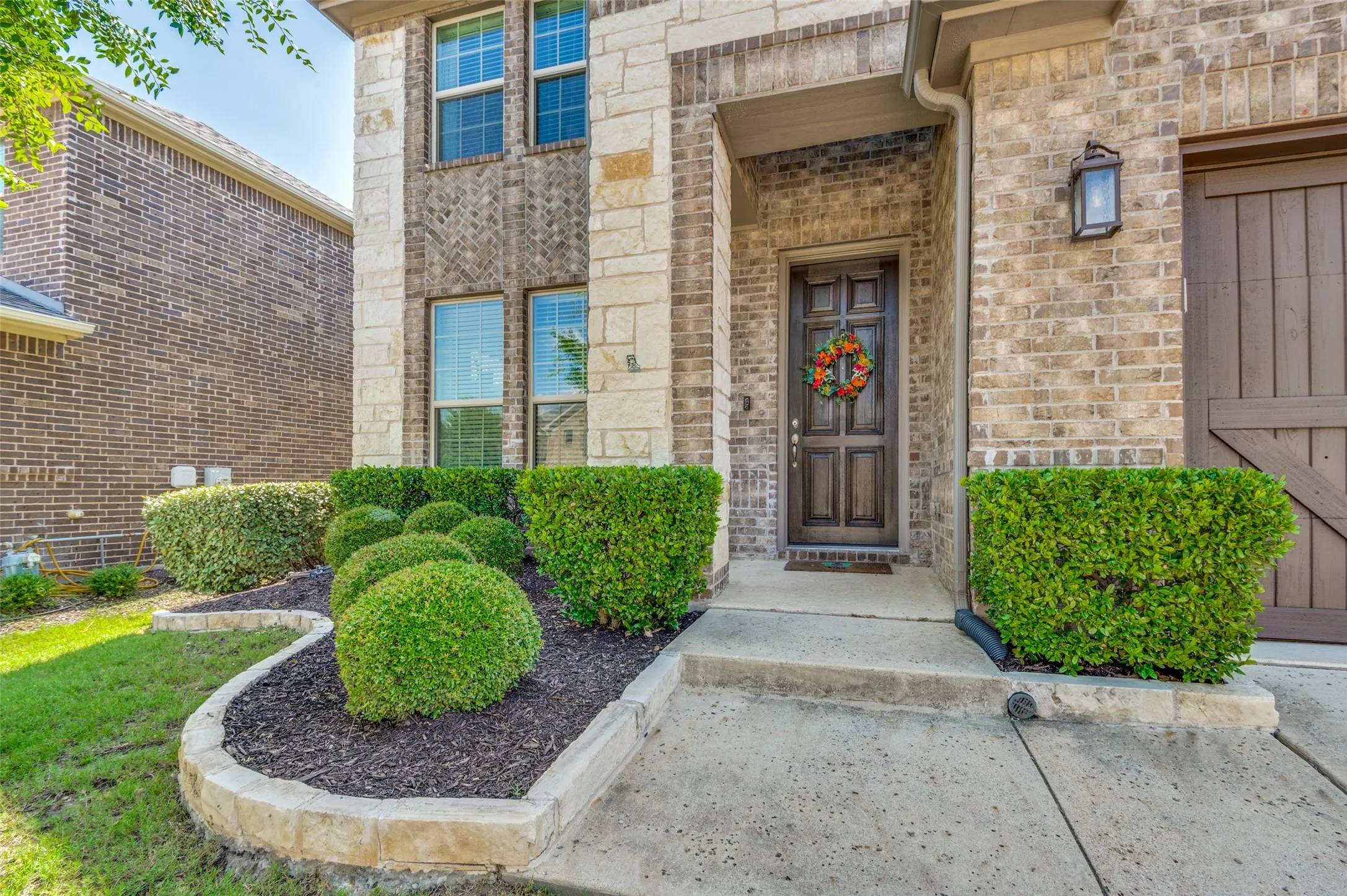 Single Family Residence For Sale in Dallas County , 3584 Hathaway Court, Irving, Texas 75062, 4 Bedroom, 3 Bathroom, 2 Garage spaces, 2,873 Sqft, built in 2017, mls#21349998, Real Estate Agent in Irving, Homes For Sale in Dallas county, Homes For Sale in Irving, Realtor in Irving Texas, Real Estate Brokerage Independent Realty Texas, Luminita Cordes Realtor